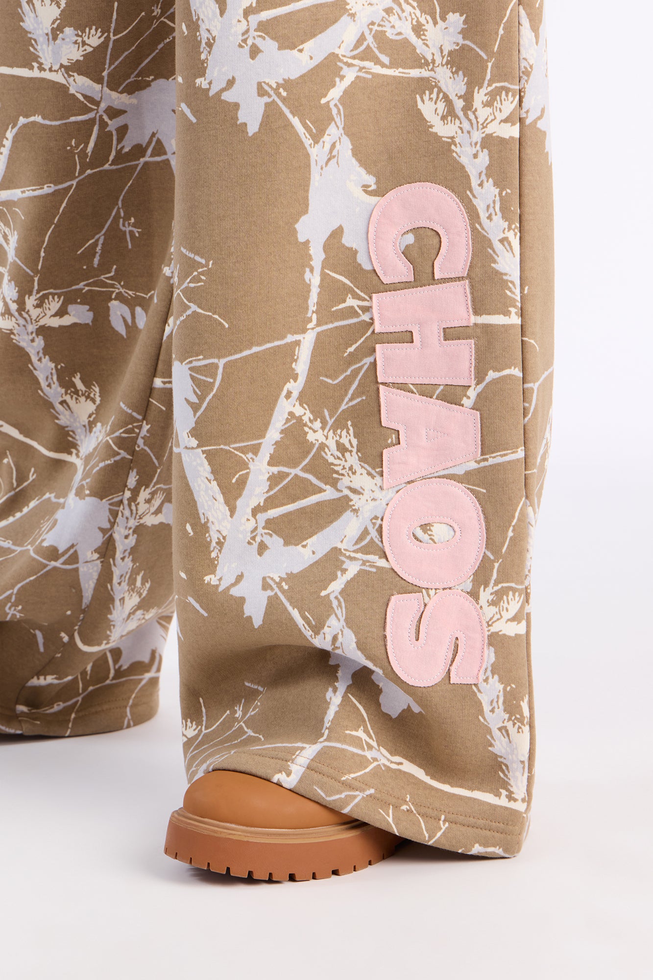 Chaos Camo Fleece Pant Set - Taupe