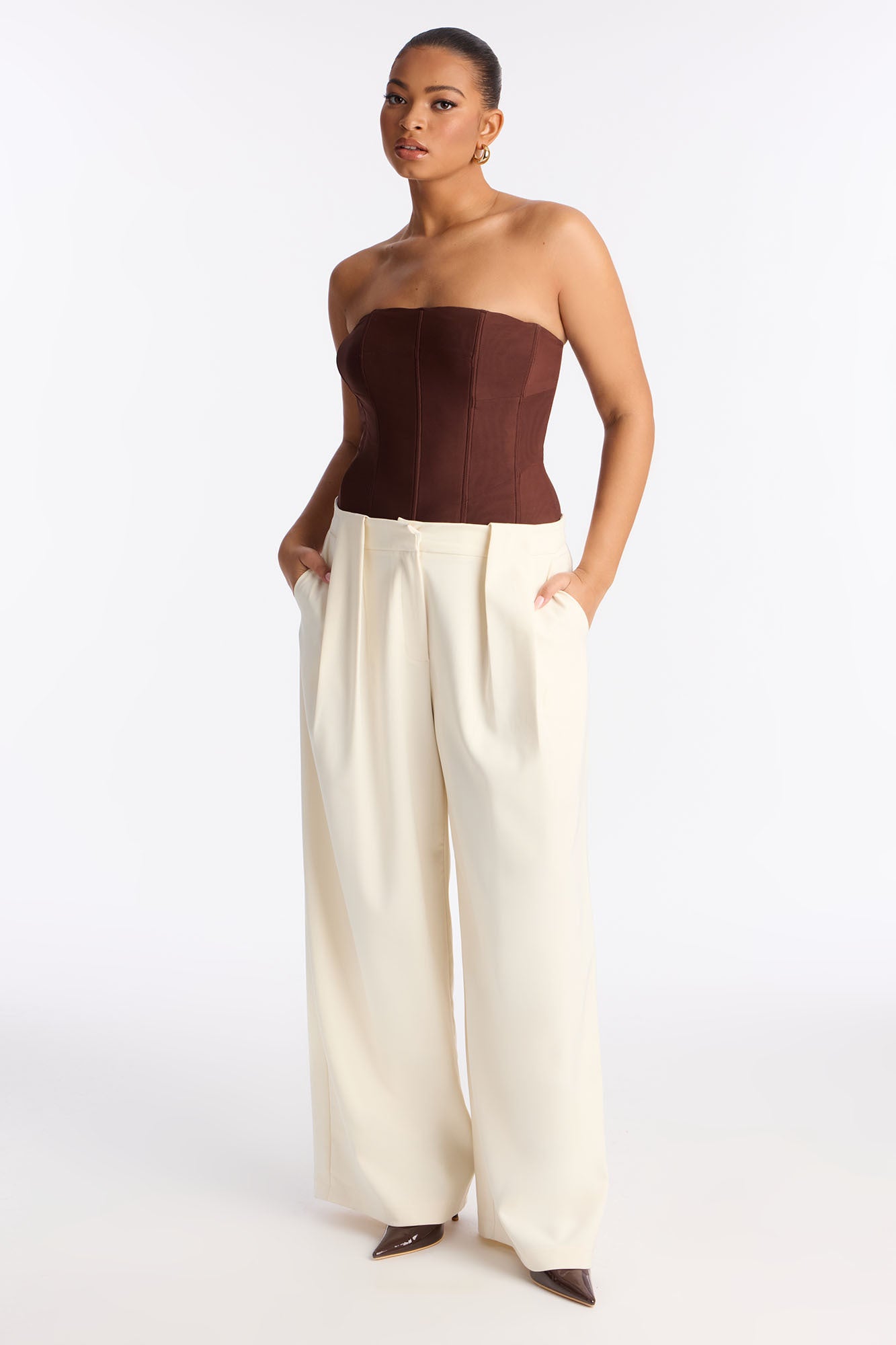 Read The Room Pleated Wide Leg Trousers 33″ - Ivory