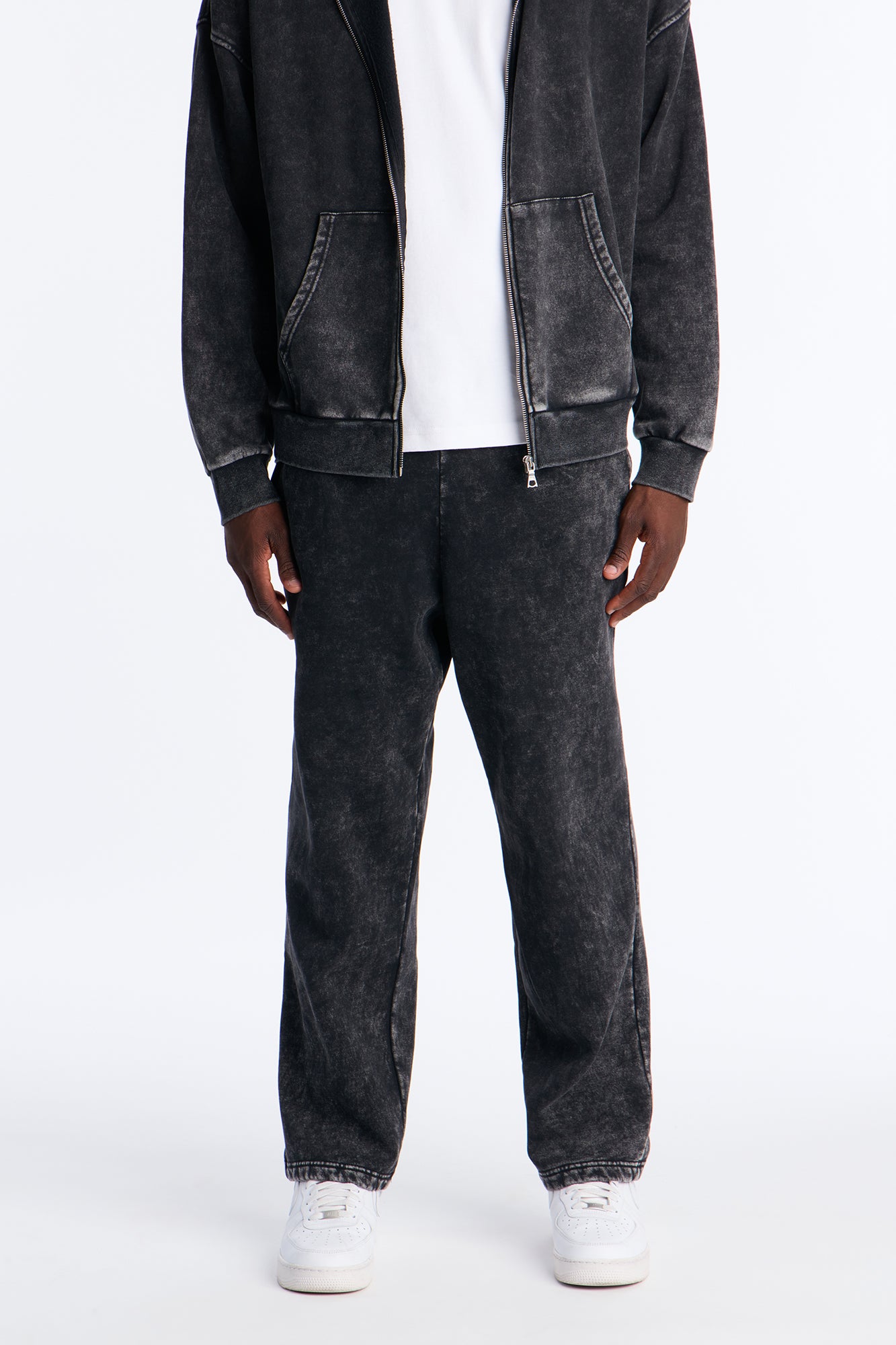 Heavy Wash Straight Sweatpants - Black