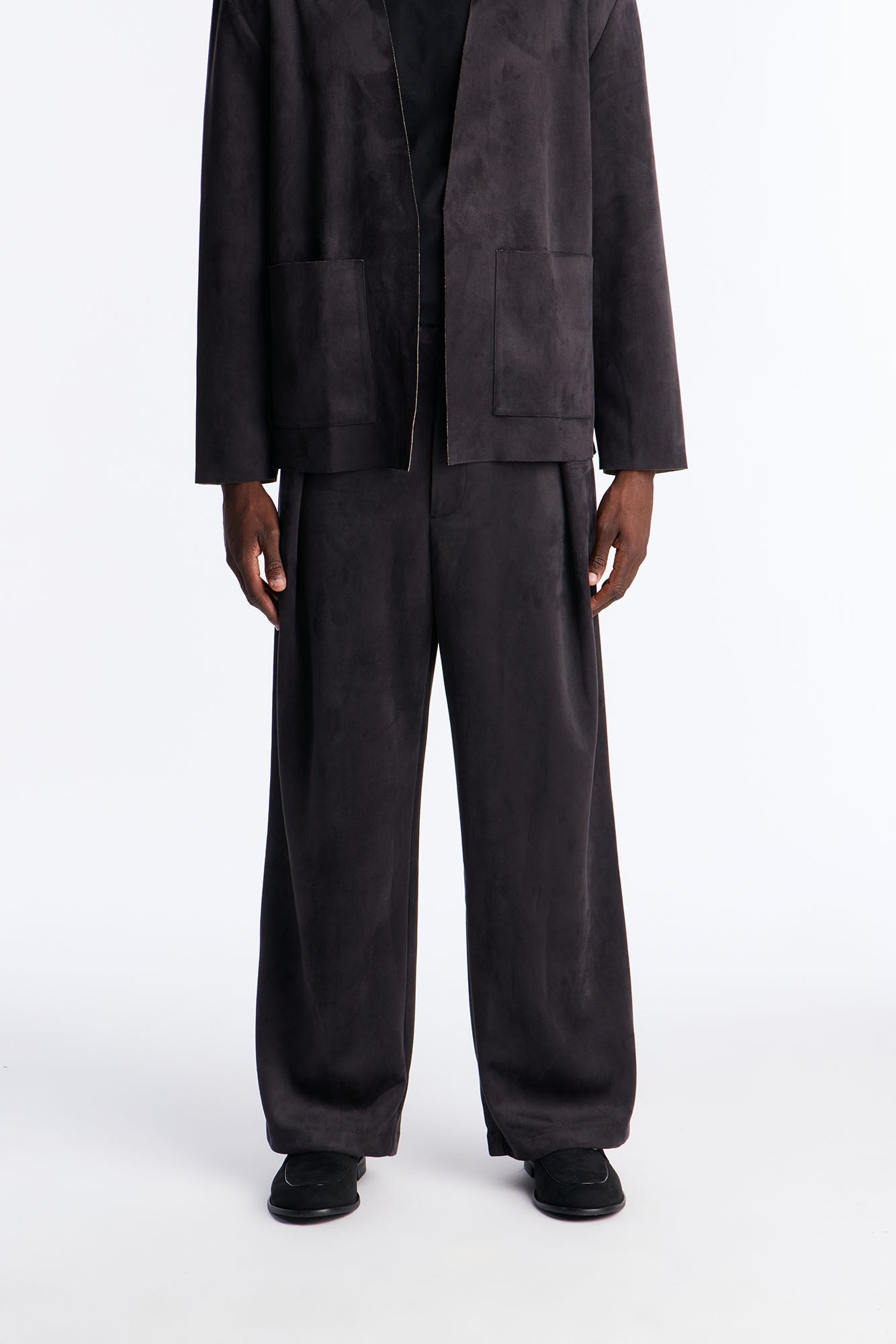 Baggy Noven Edge Suede Guekha Trouser - Charcoal