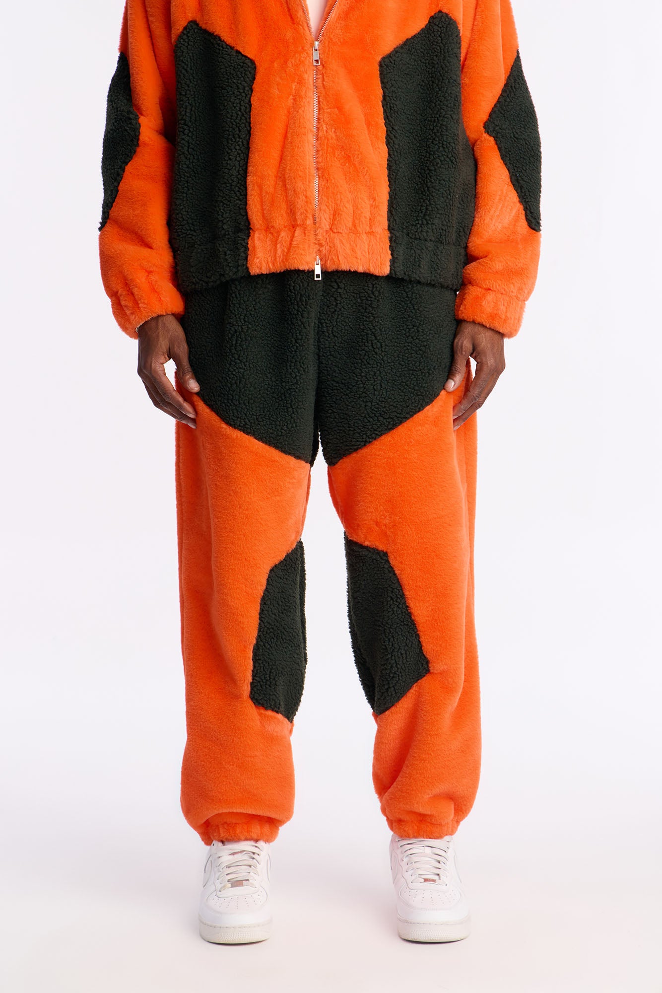 Baggy Cozy Peak Faux Fur Paneled Pant - Green