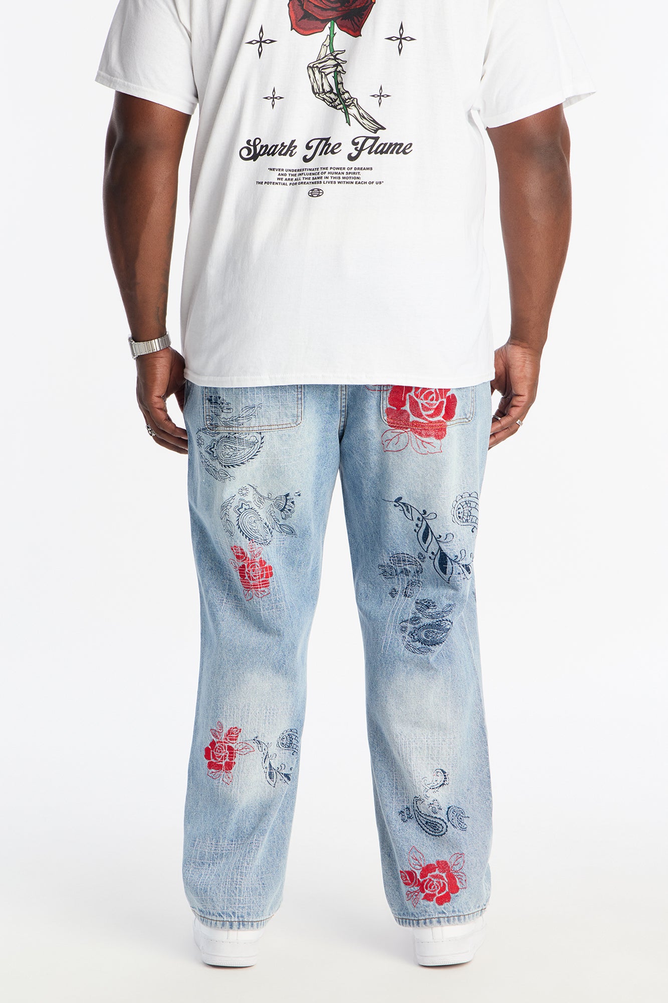 Straight Roses With Stitches Embroidered Jean - Light Blue Wash