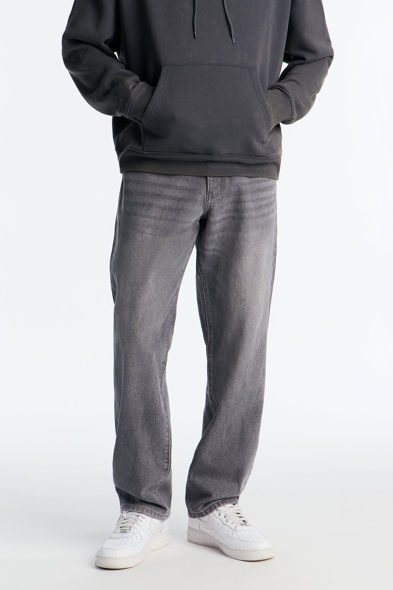 Classic Straight Fit Jeans - Grey
