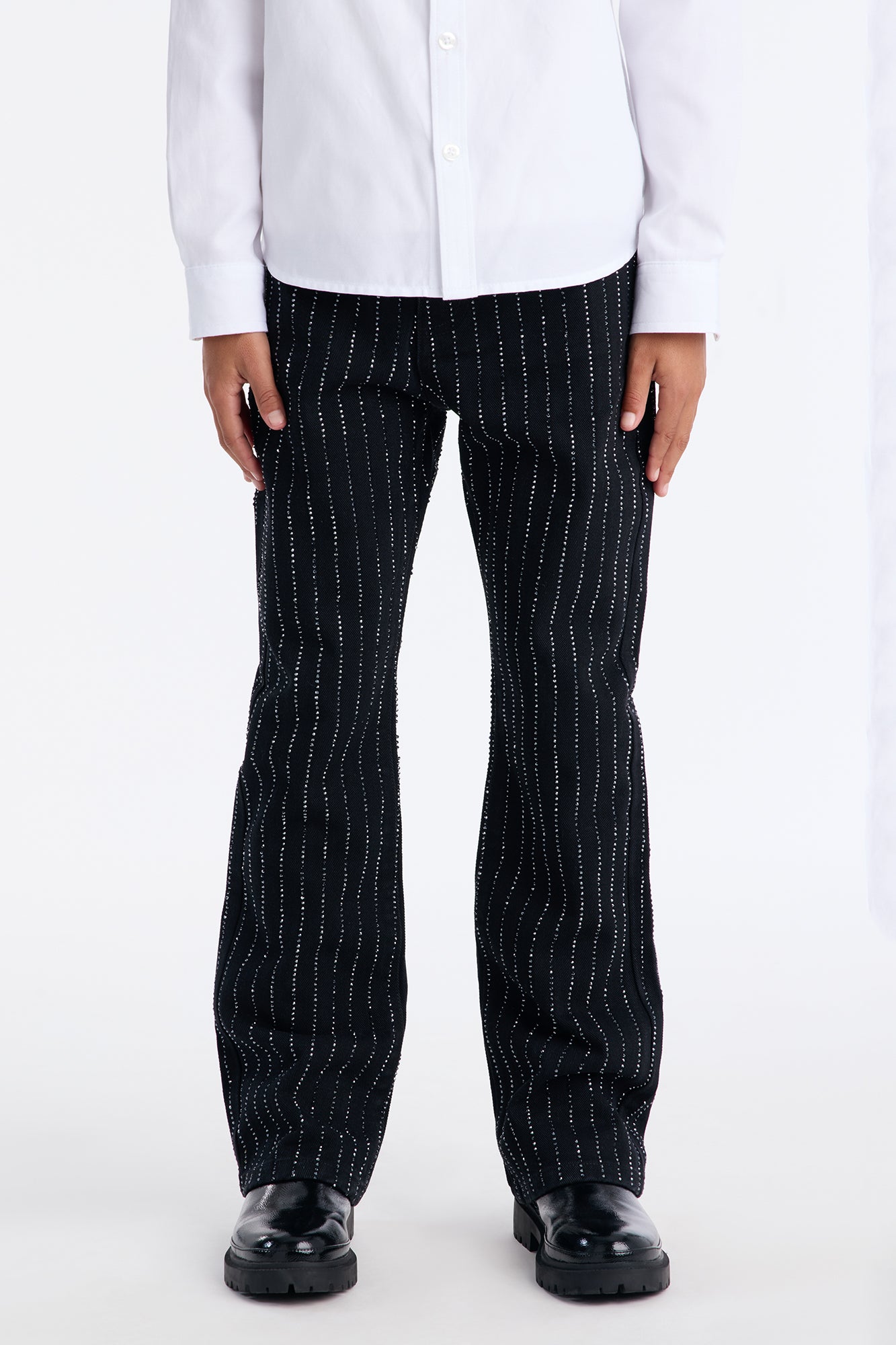 Mini Stacked Slim Flare Ice Me Out Jean - Black