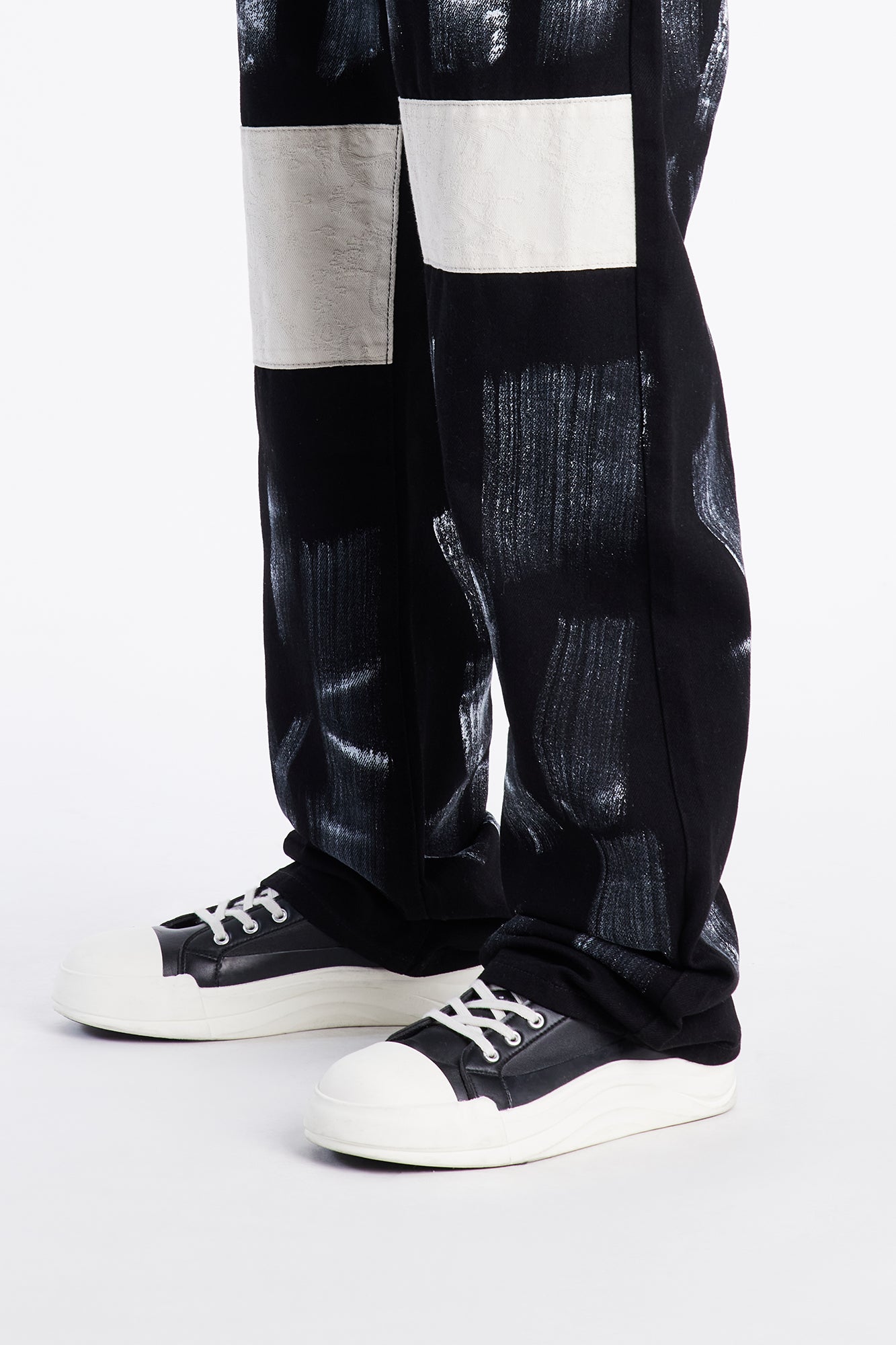 Straight Street Strokes Jeans - Black