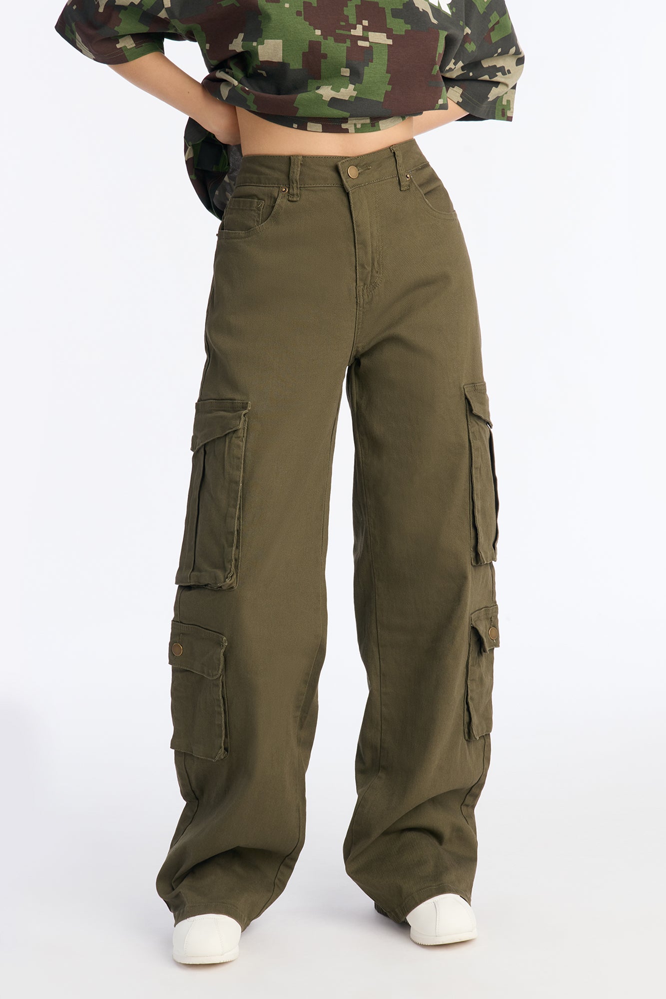 Shoot Your Shot Solid Cargo Pant - Olive