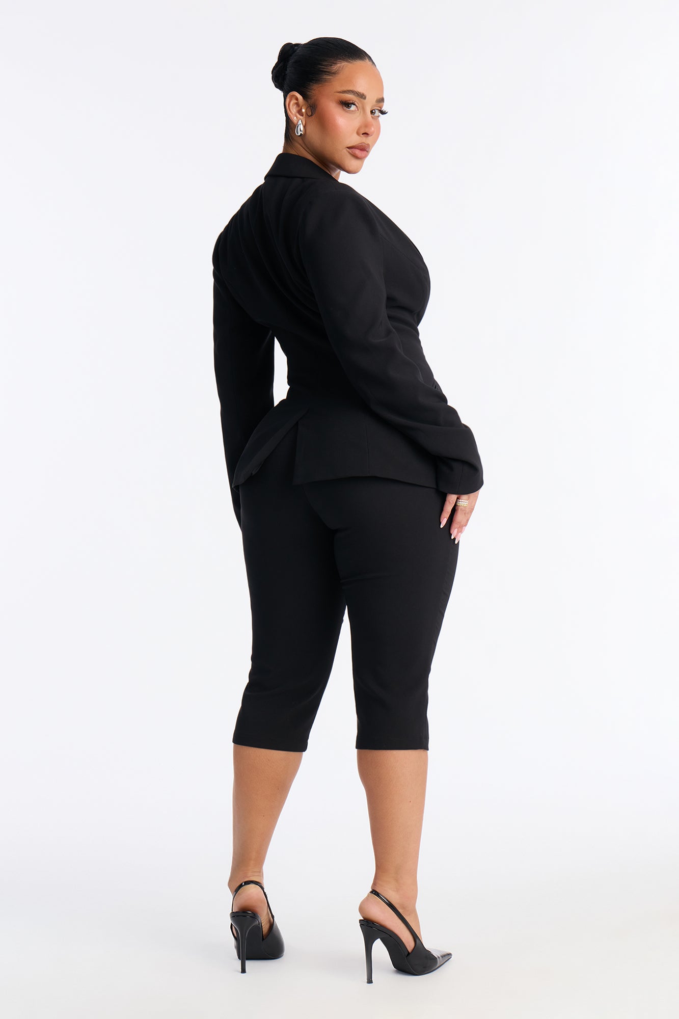 Such A Diva Blazer Capri Set - Black