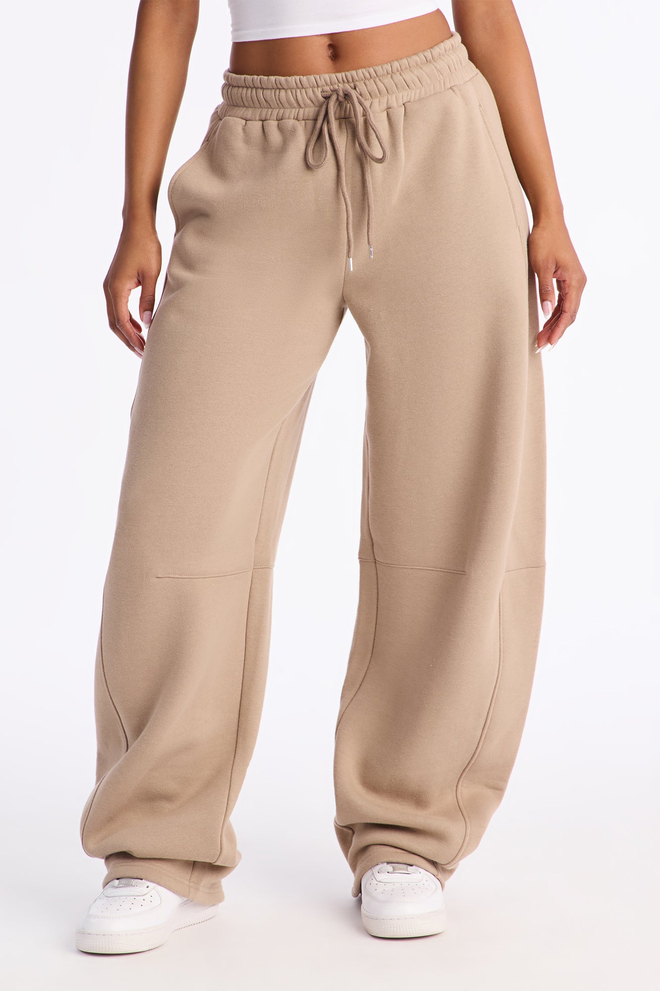 Solaris Barrel Leg Fleece Pant - Taupe