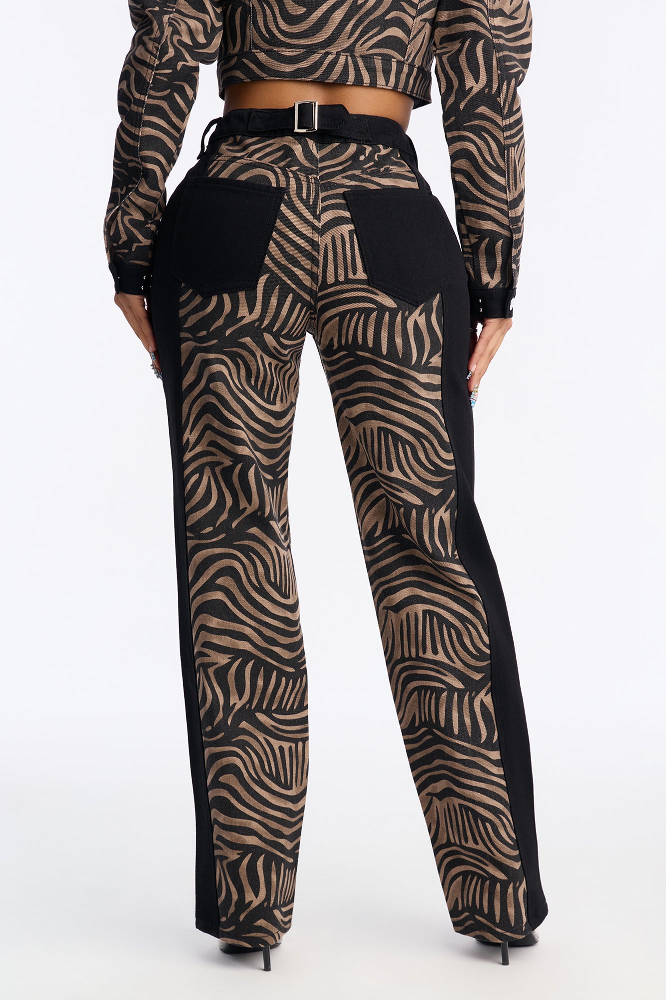 Roam Free Straight Leg Jeans - Black/combo