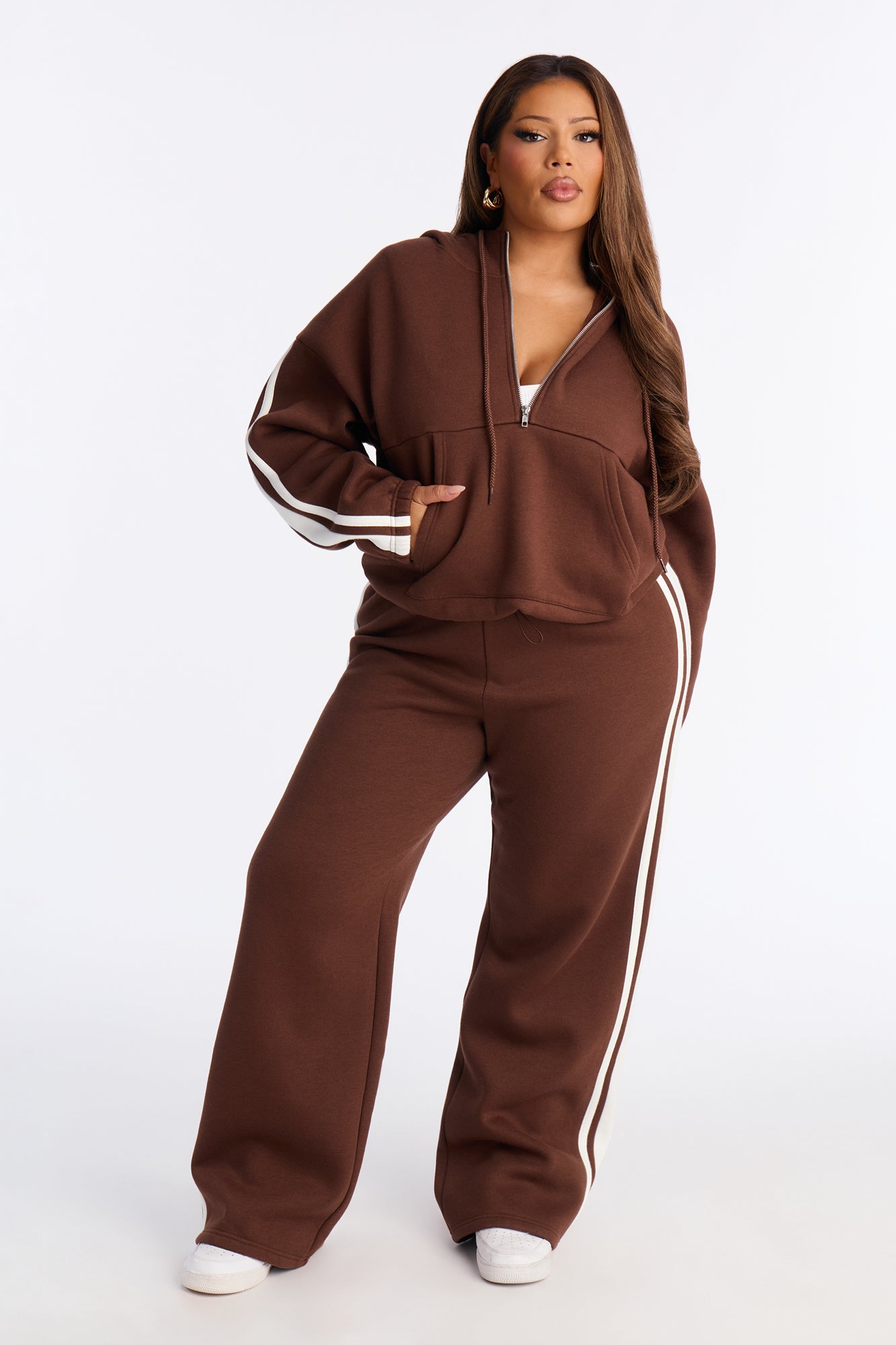 The Amara Fleece Sweatshirt Quarter Zip Up - Brown