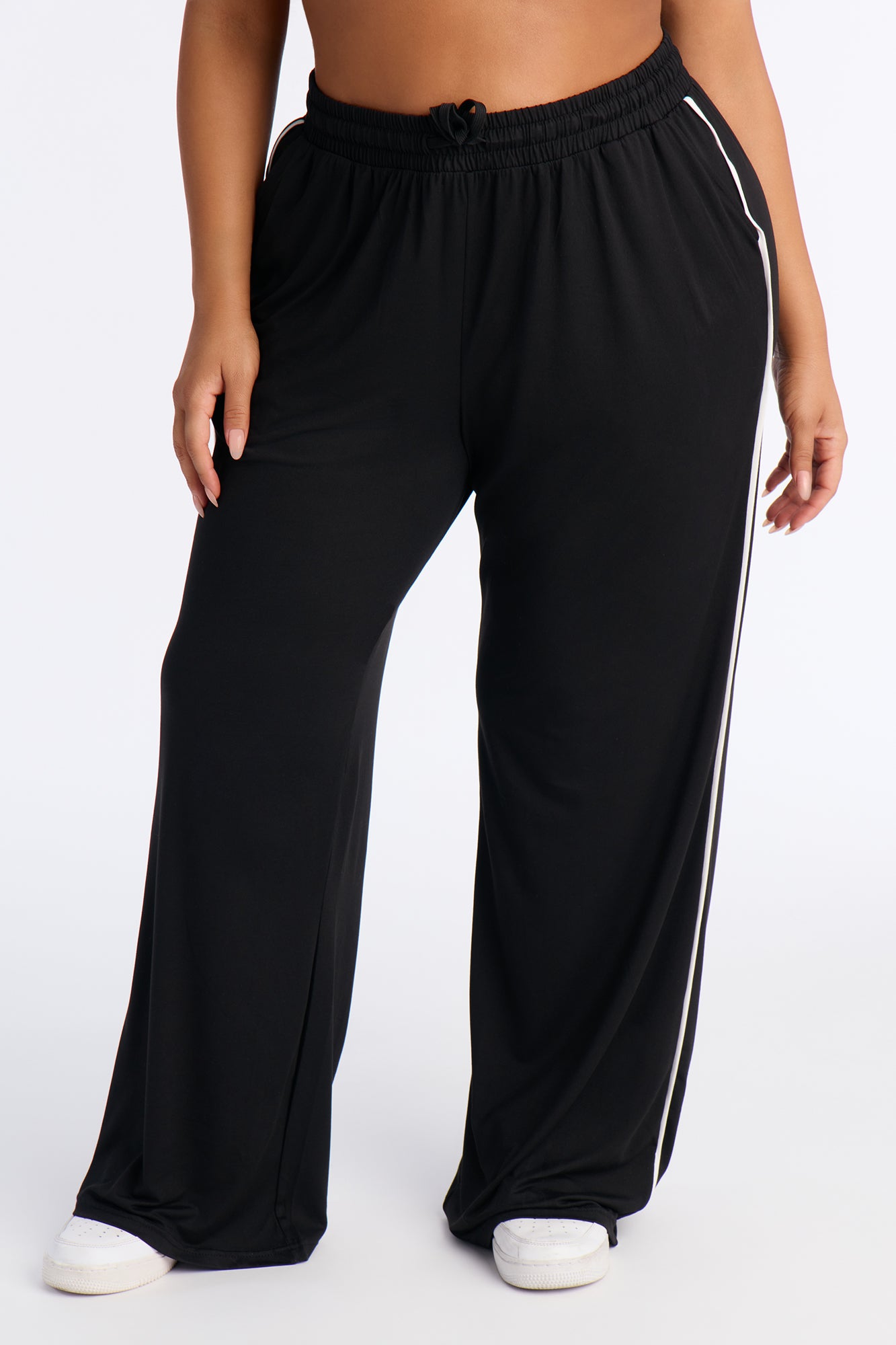 Lined Up Lounge Pant - Black