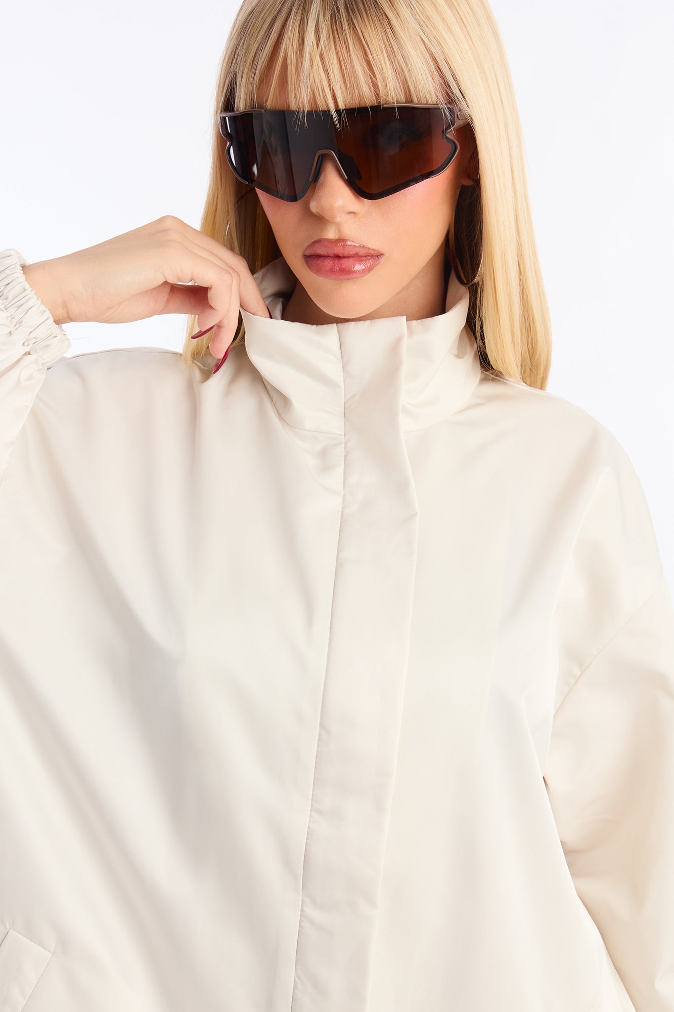 On Cloud Fine Windbreaker Jogger Set - Cream
