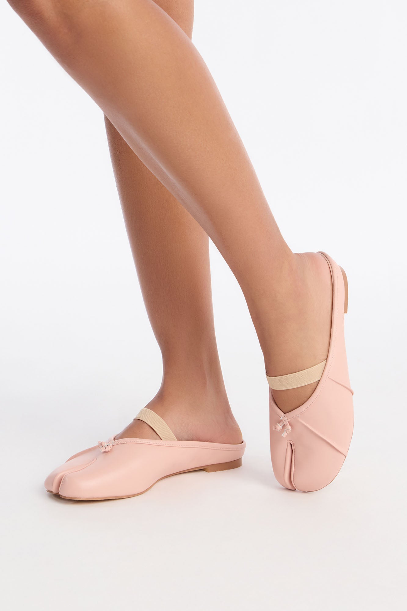 Hendry Slip On Tabi Flats - Pink