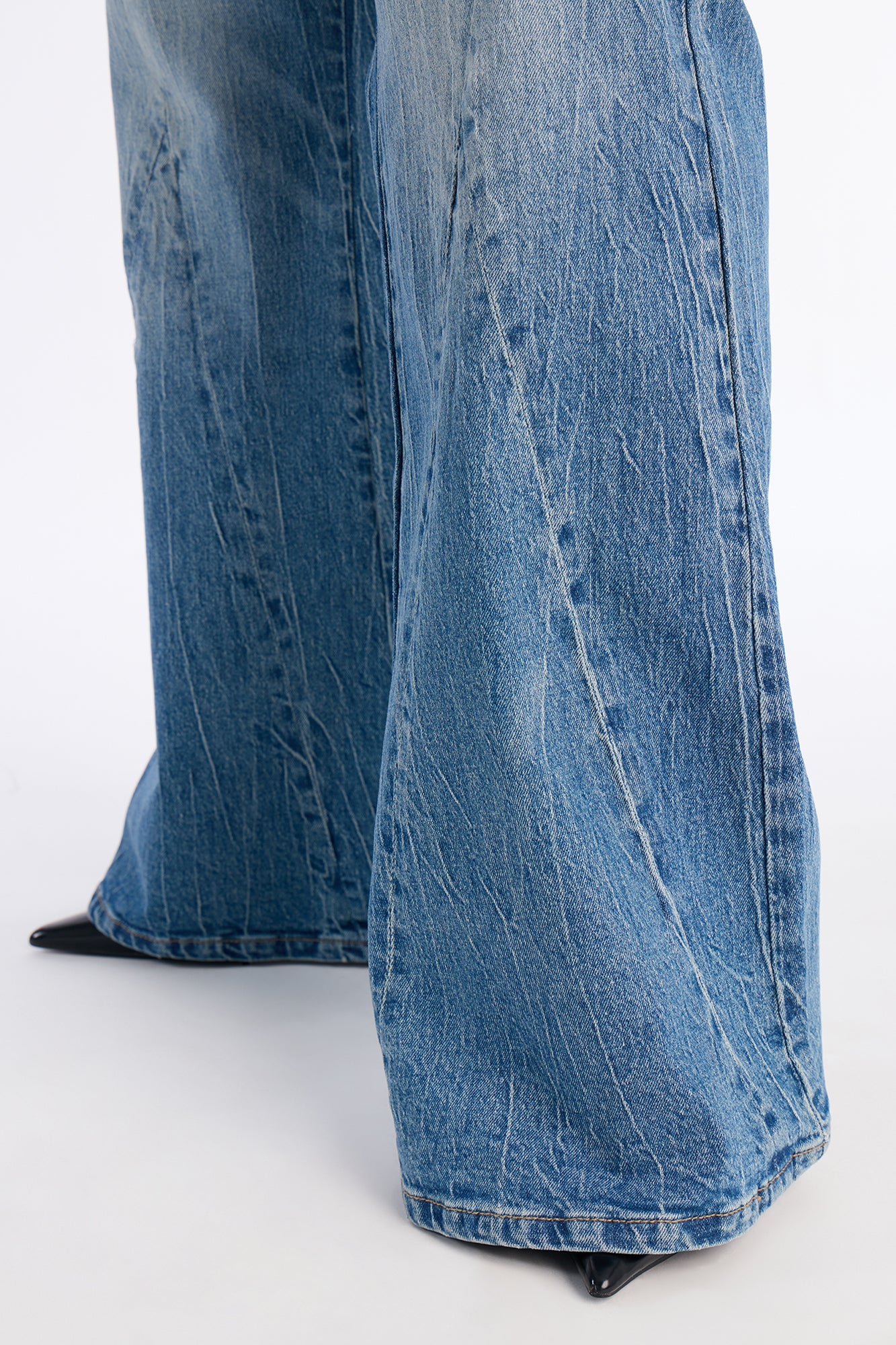 Missing Element Stretch Flare Jeans - Medium Wash