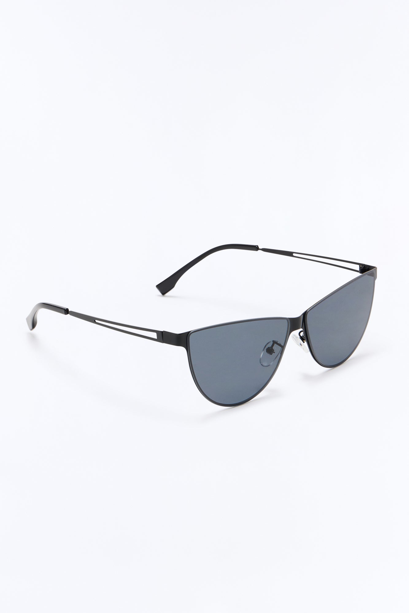 Stand Out Cat Eye Sunglasses - Black