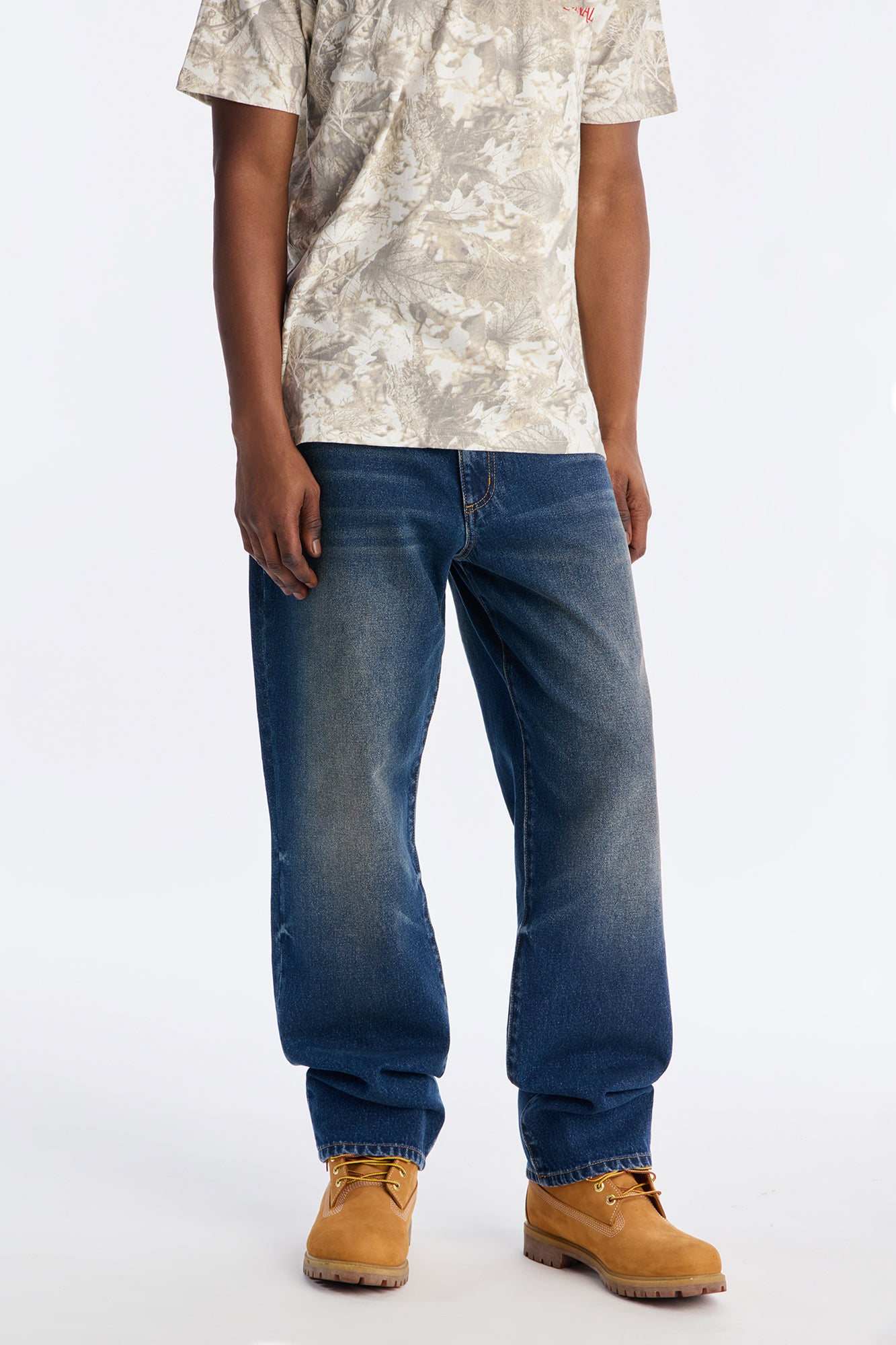 Classic Straight Fit Jeans - Dark Wash