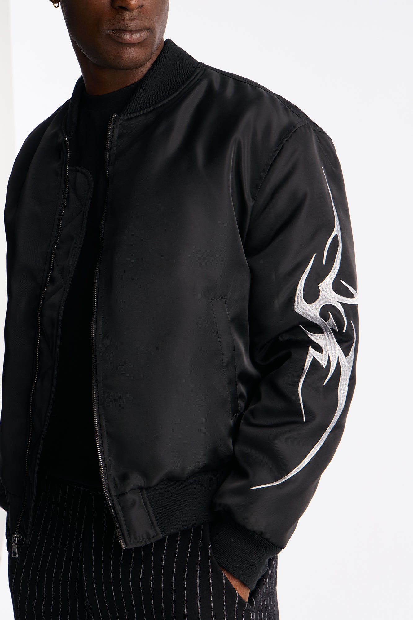 Relaxed Classic Embroidered Bomber Jacket - Black