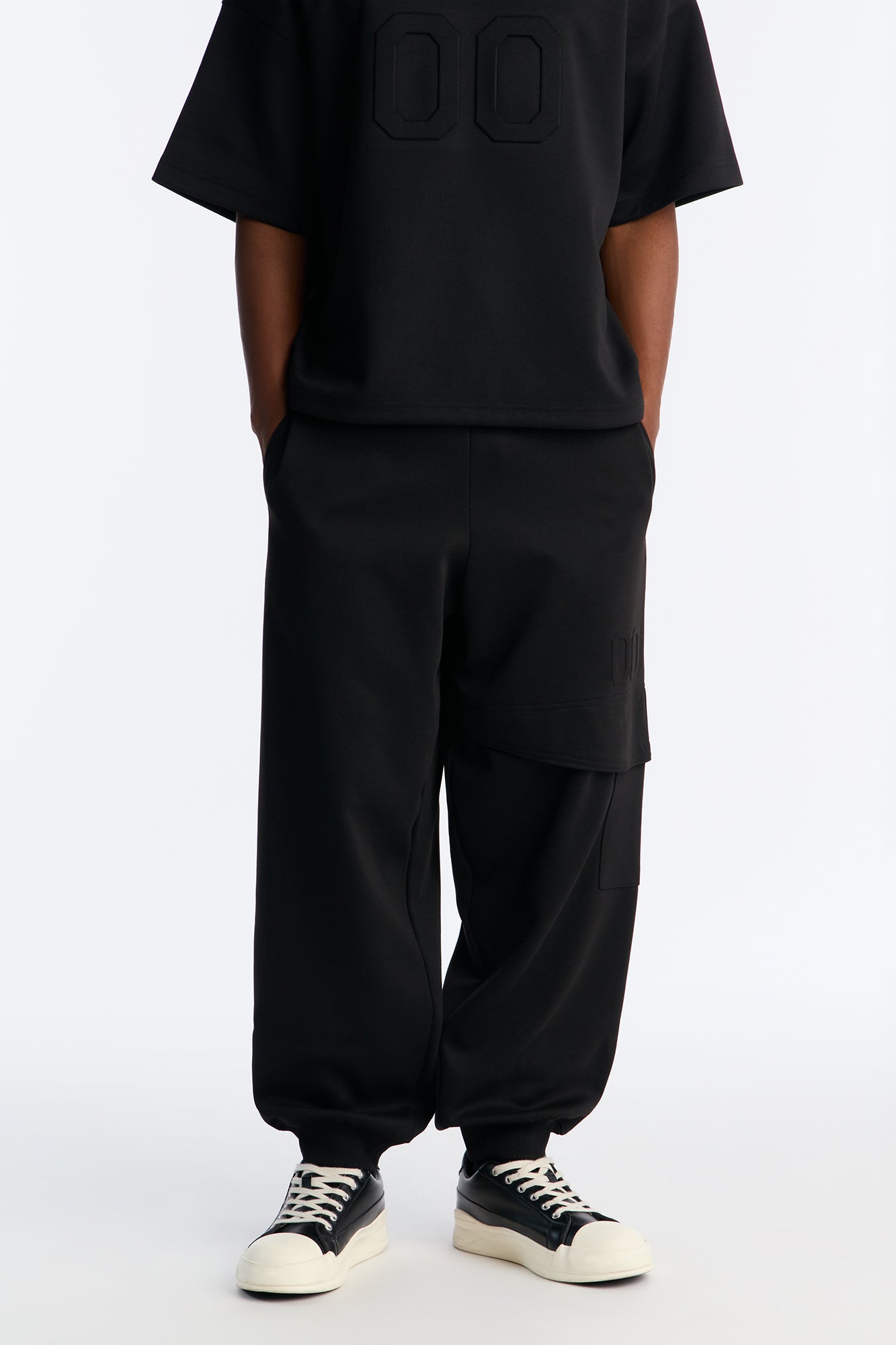 Structured Fleece Embossed Cargo Joggers - Black
