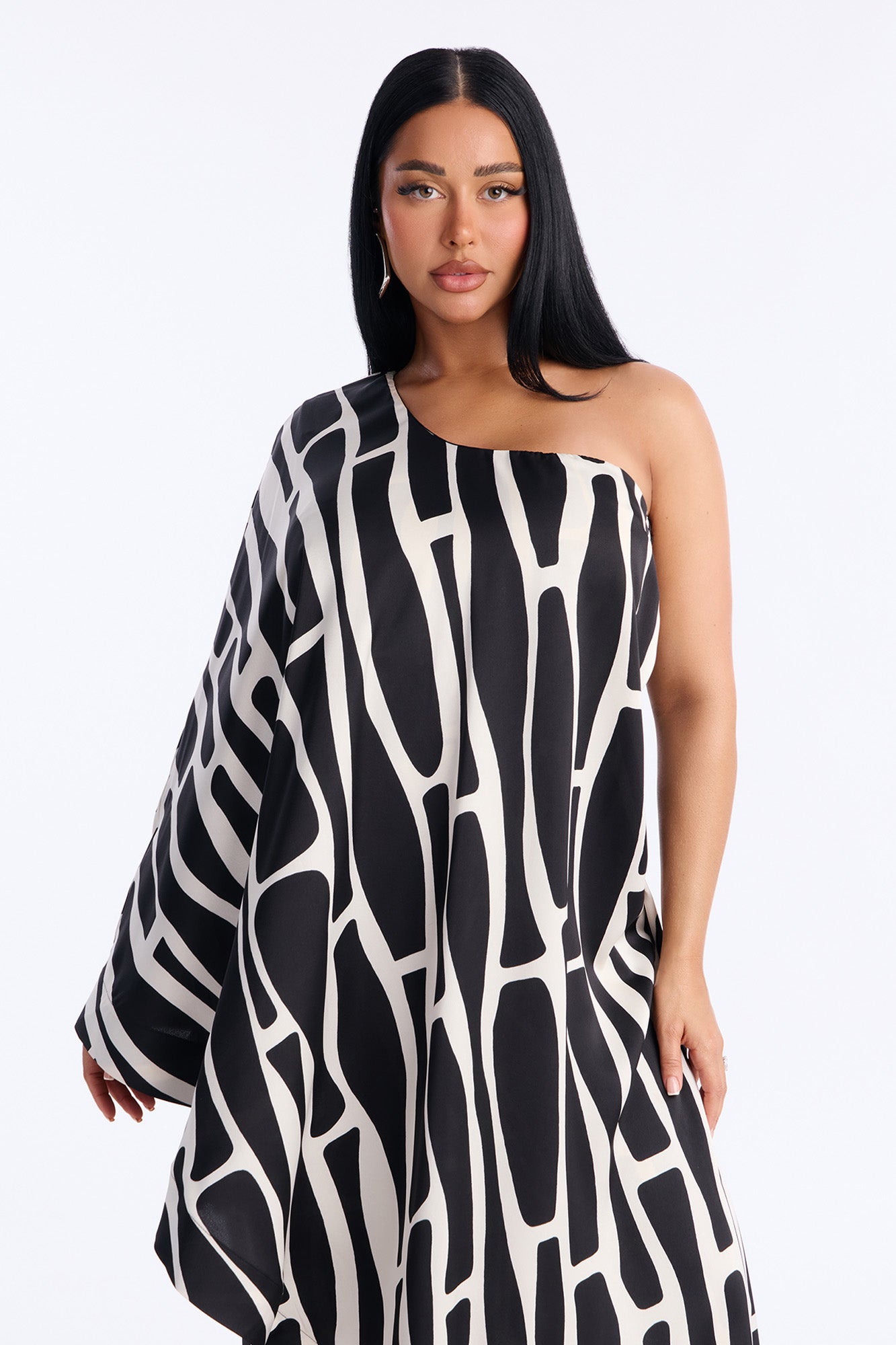 Felicity Cape Sleeve Jumpsuit - Black/White