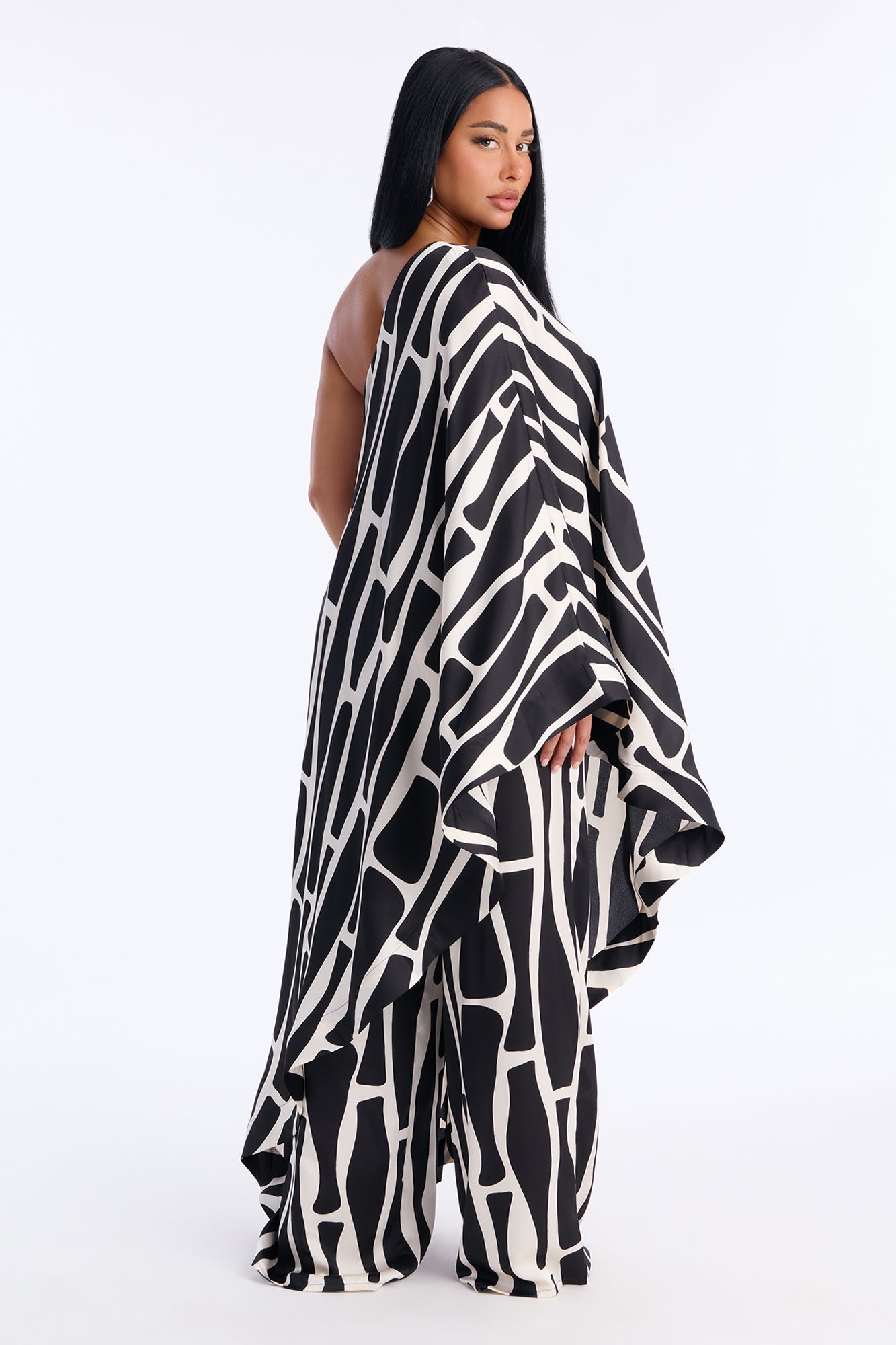 Felicity Cape Sleeve Jumpsuit - Black/White