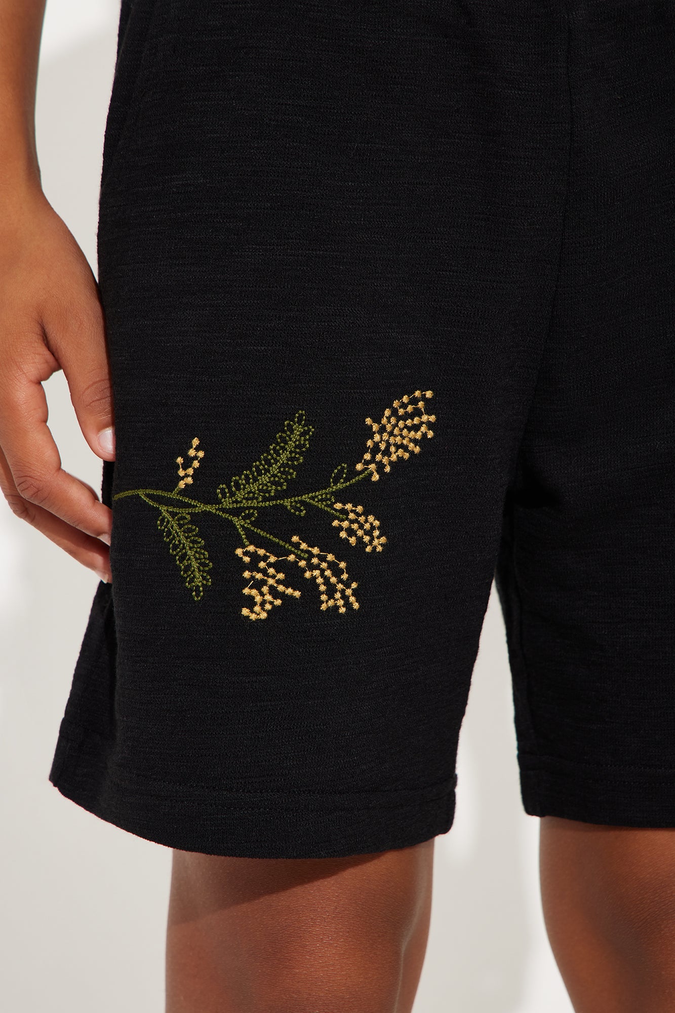 Mini Berries And Blooms Embroidered Shorts - Black