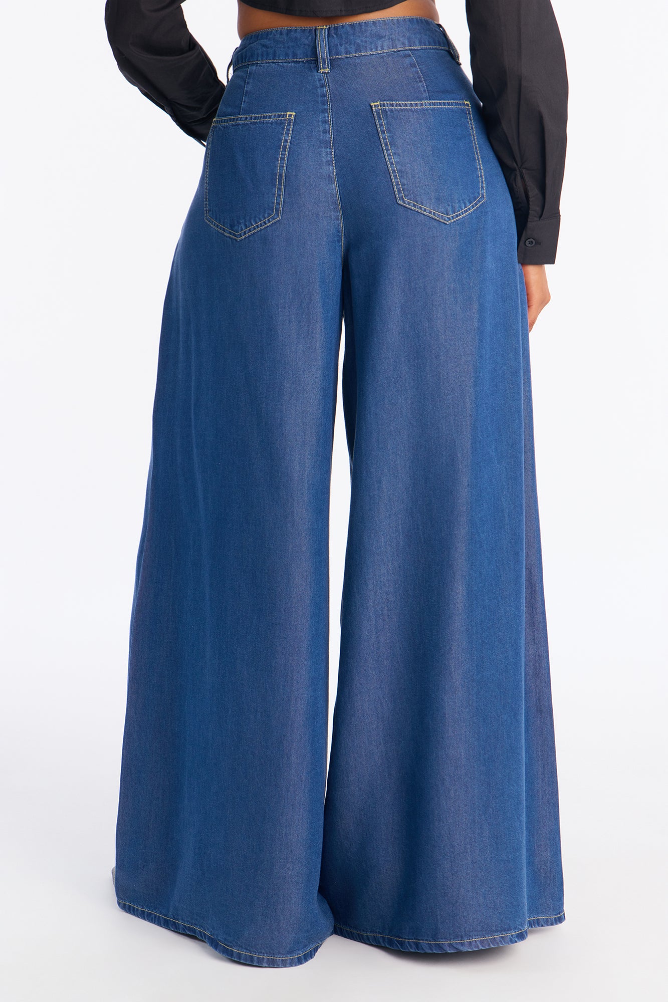 High Tempo Chambray Super Low Rise Pant 32″ - Medium Wash