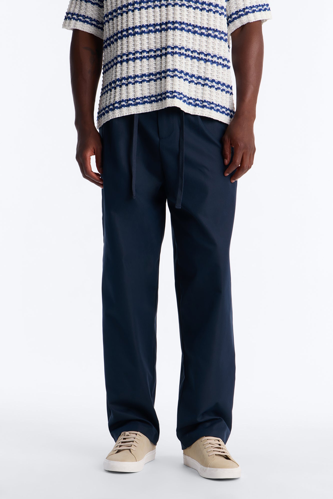 Nelson Pleated Hybrid Relaxed Pant - Navy