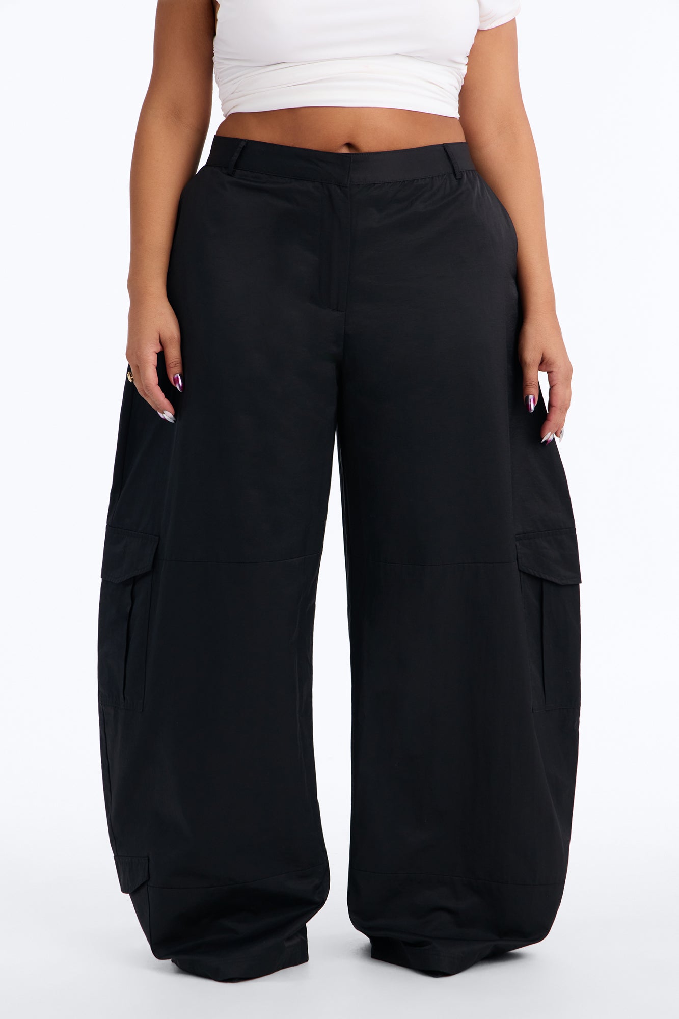 Amania Windbreaker Cargo Pant - Black