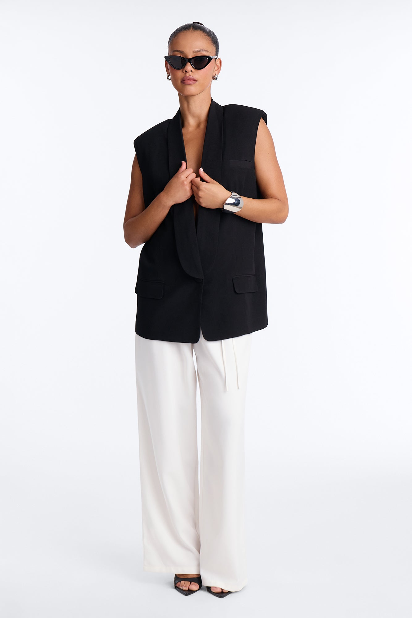 Instant Elevation Single Breasted Oversized Tailored Vest - Black