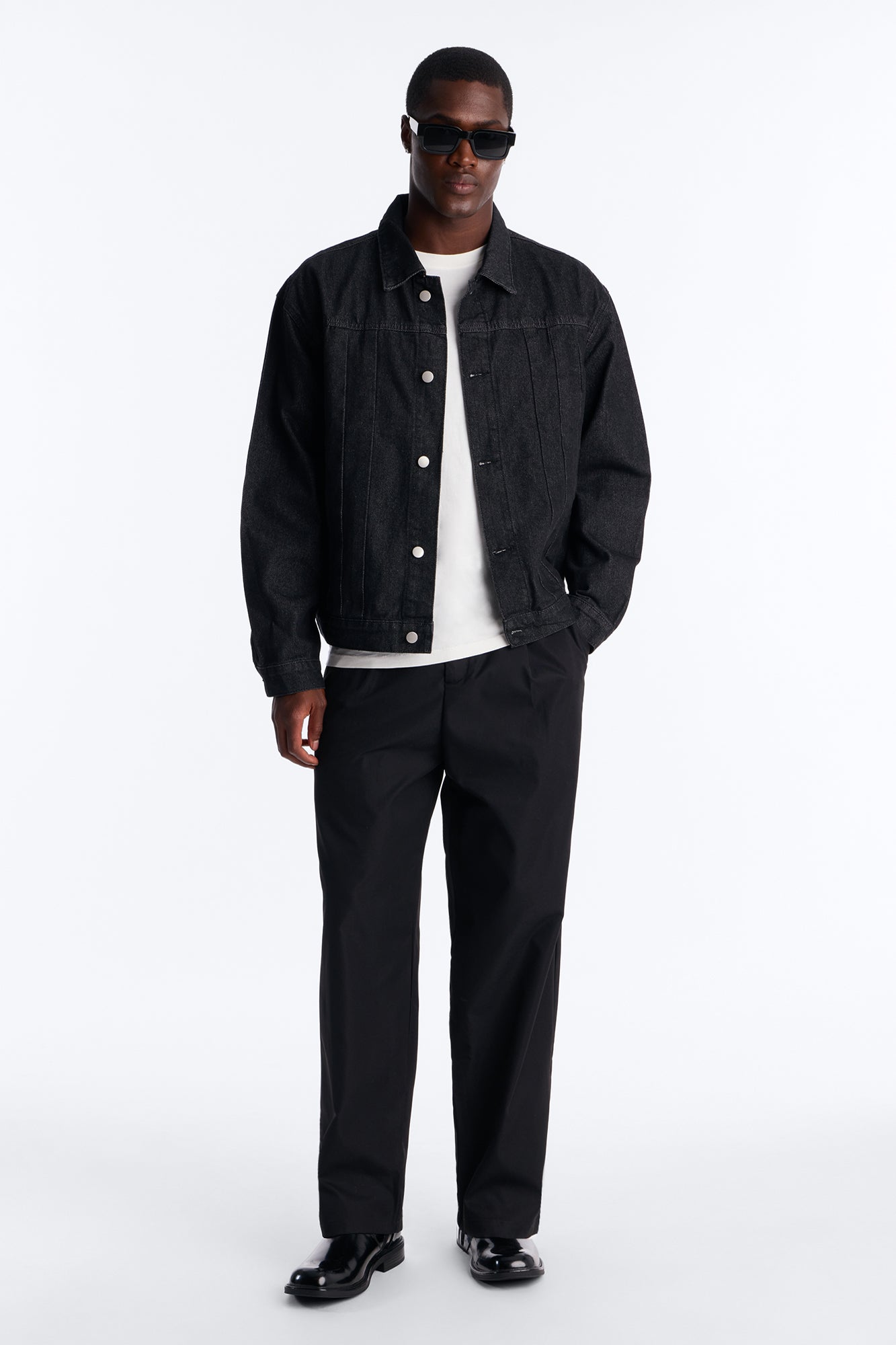 Linear Lock Denim Trucker Jacket - Black