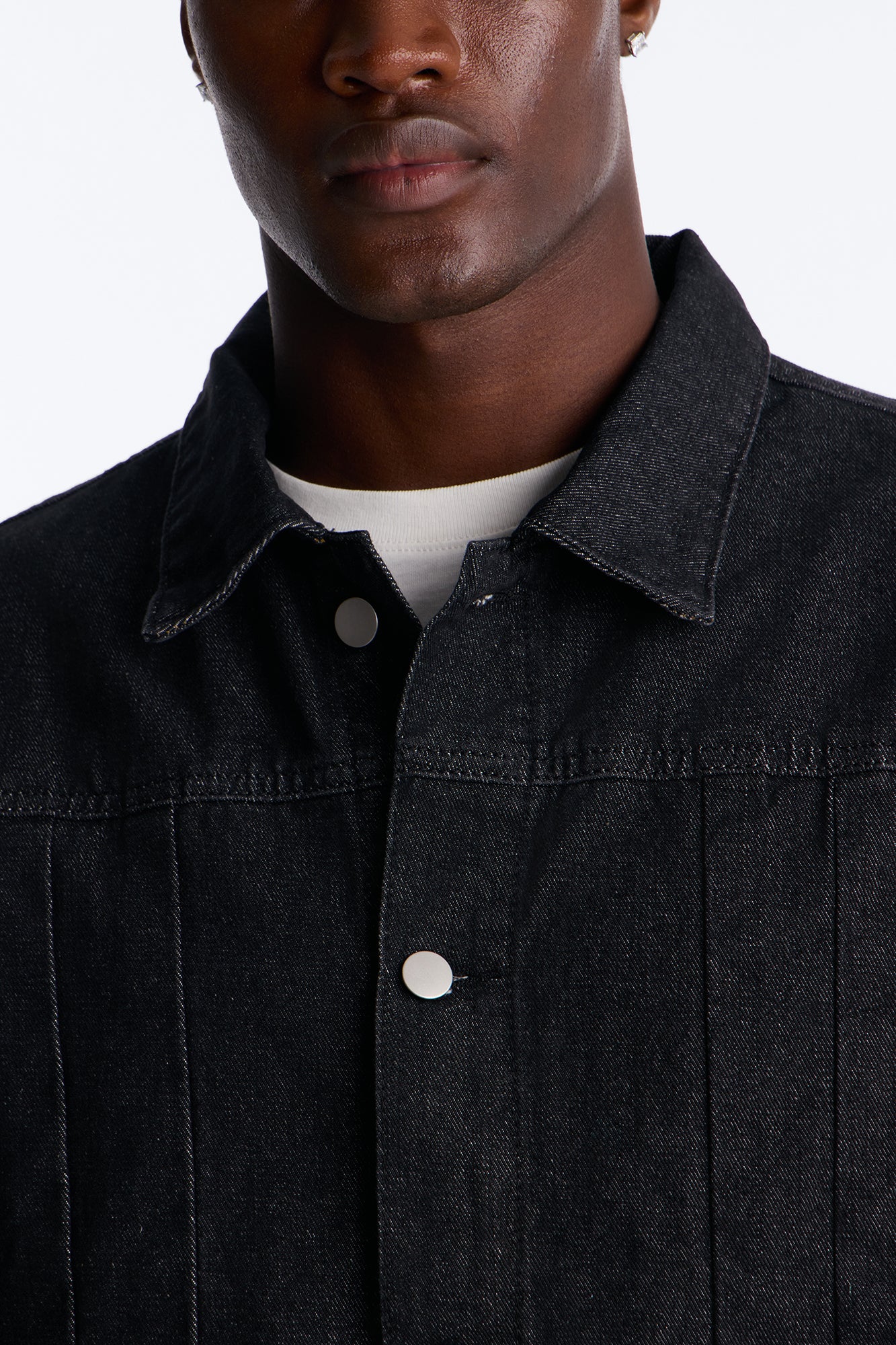 Linear Lock Denim Trucker Jacket - Black