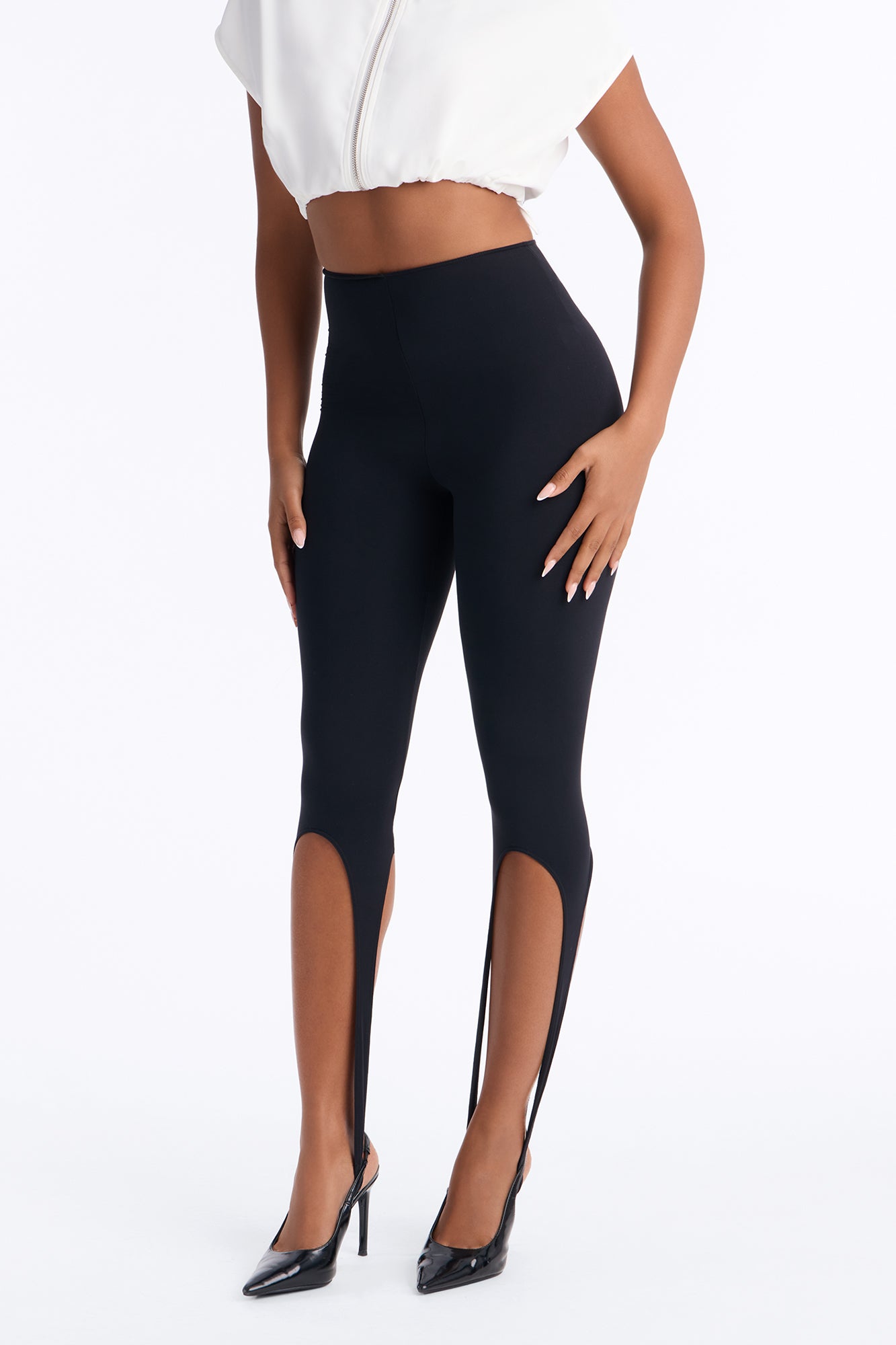 Always Tea Exaggerated Stirrup Leggings - Black
