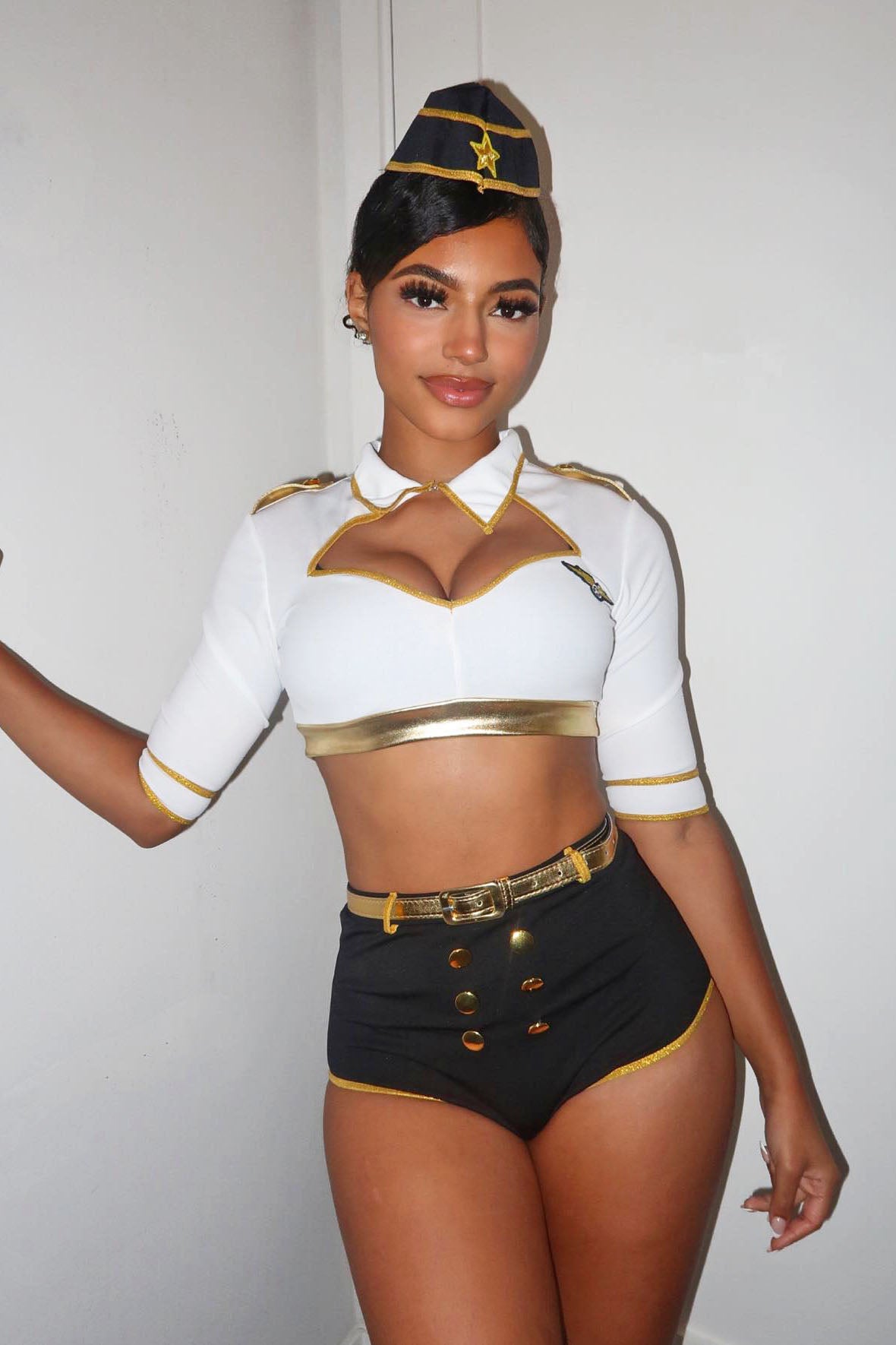 A Mile High 6 Piece Costume - Black/White