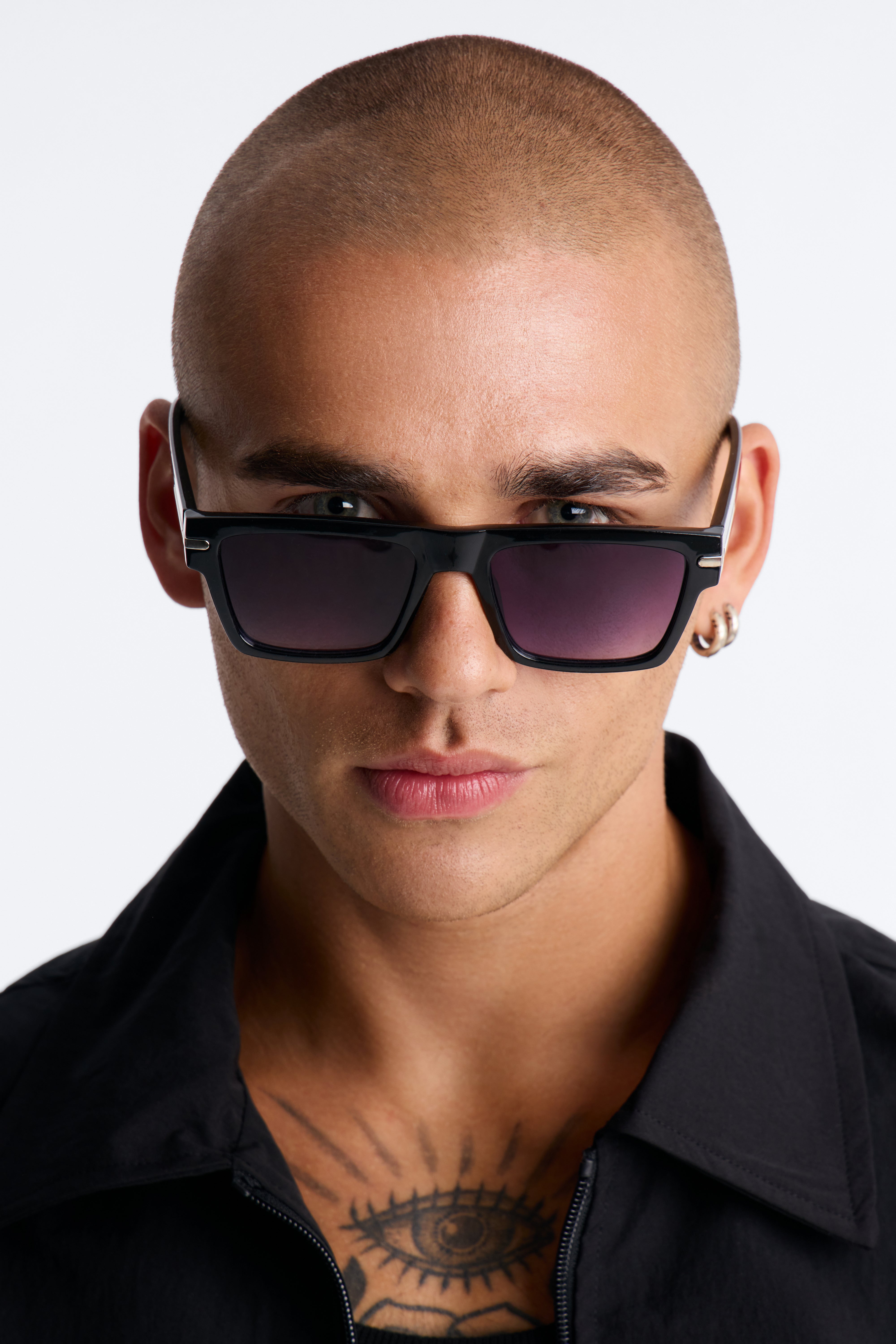 One Man Show Square Frame Sunglasses - Black/Black
