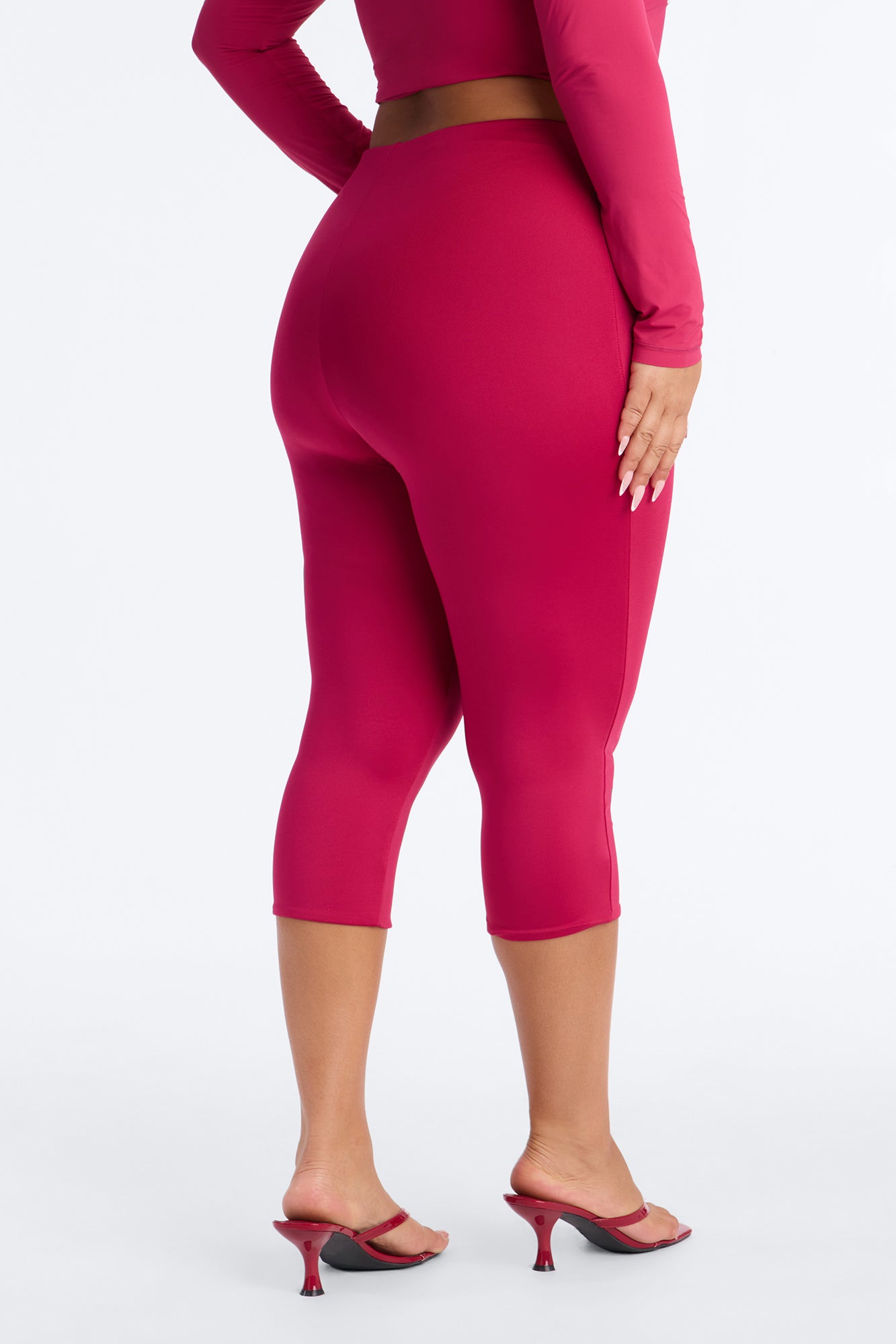 Contour Double Lined Capri Pant - Raspberry