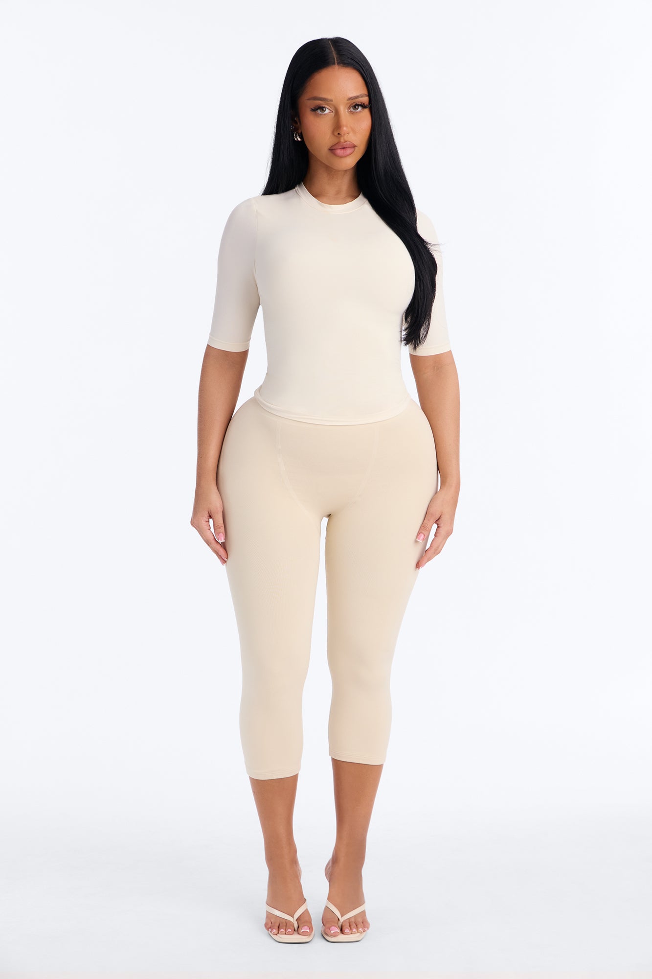 Seamless Smooth Double Lined Capri Pant - Bone