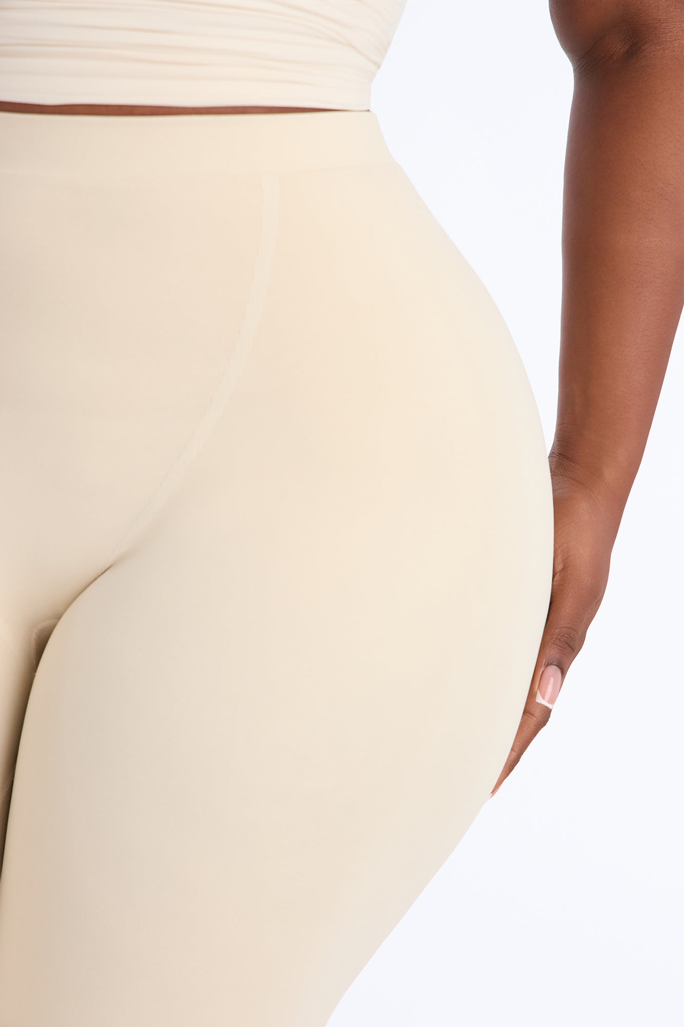 Seamless Smooth Double Lined Capri Pant - Bone