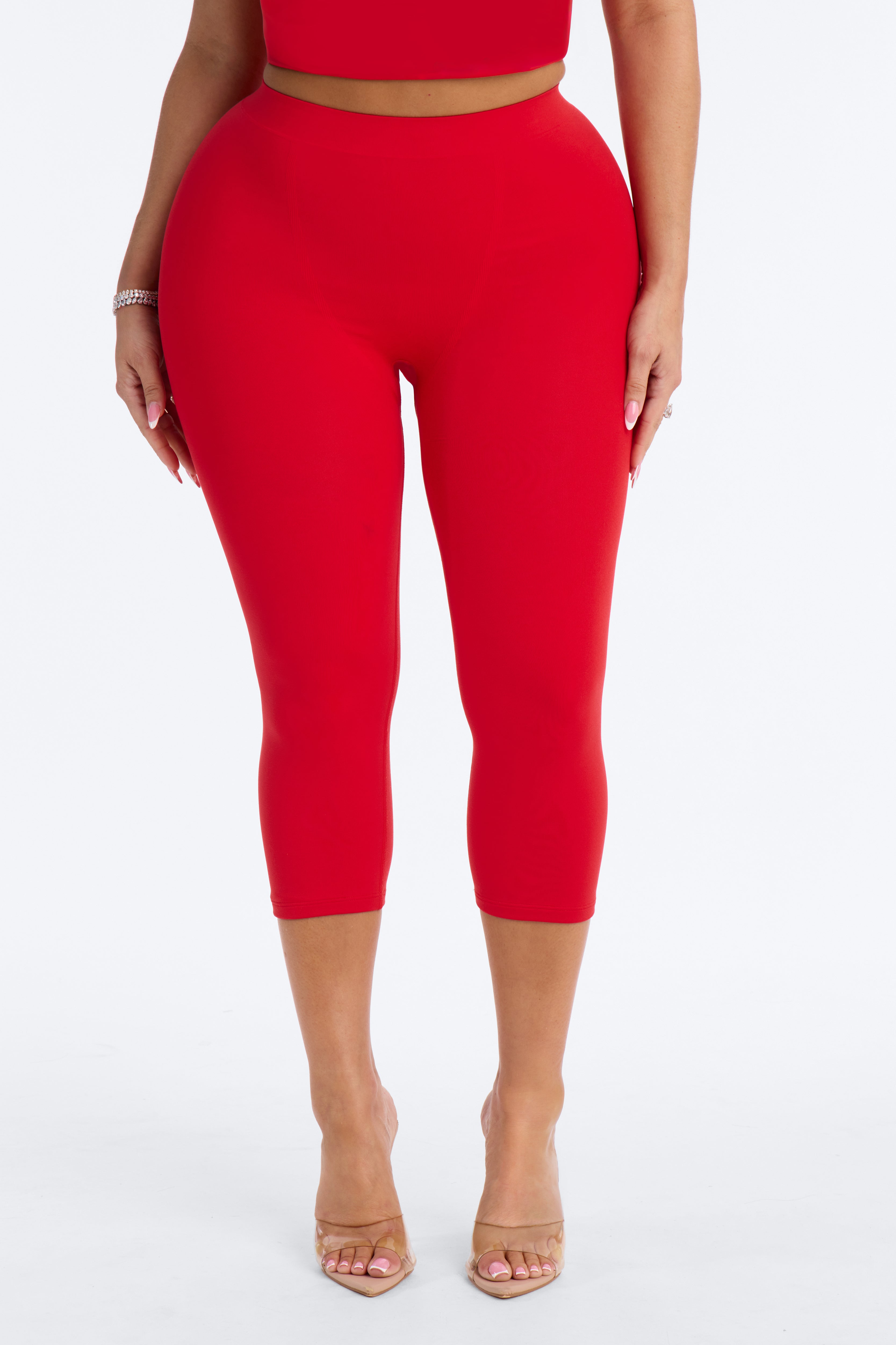 Seamless Smooth Double Lined Capri Pant - DarkRed