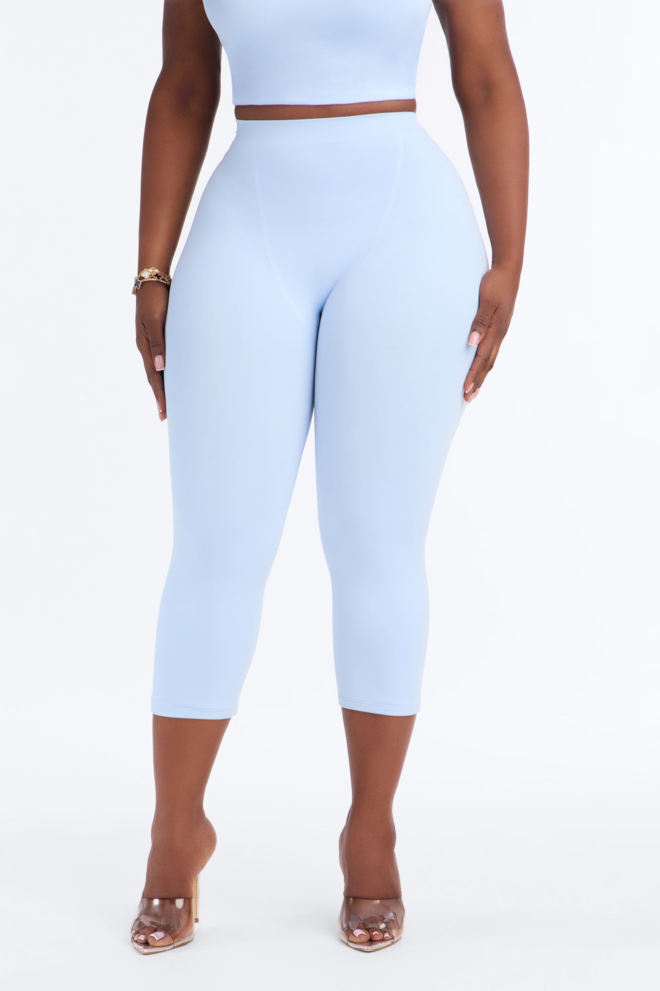 Seamless Smooth Double Lined Capri Pant - SkyBlue