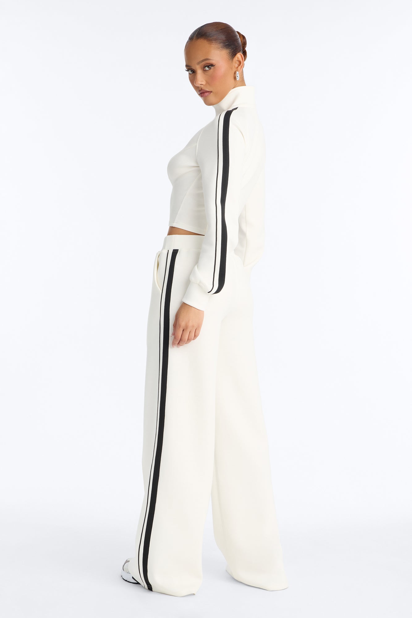 Made To Move Scuba Quarter Zip Pant Set - Off White