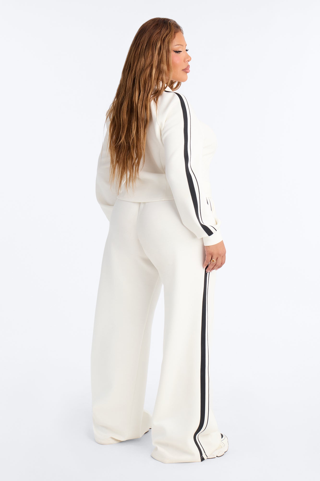 Made To Move Scuba Quarter Zip Pant Set - Off White