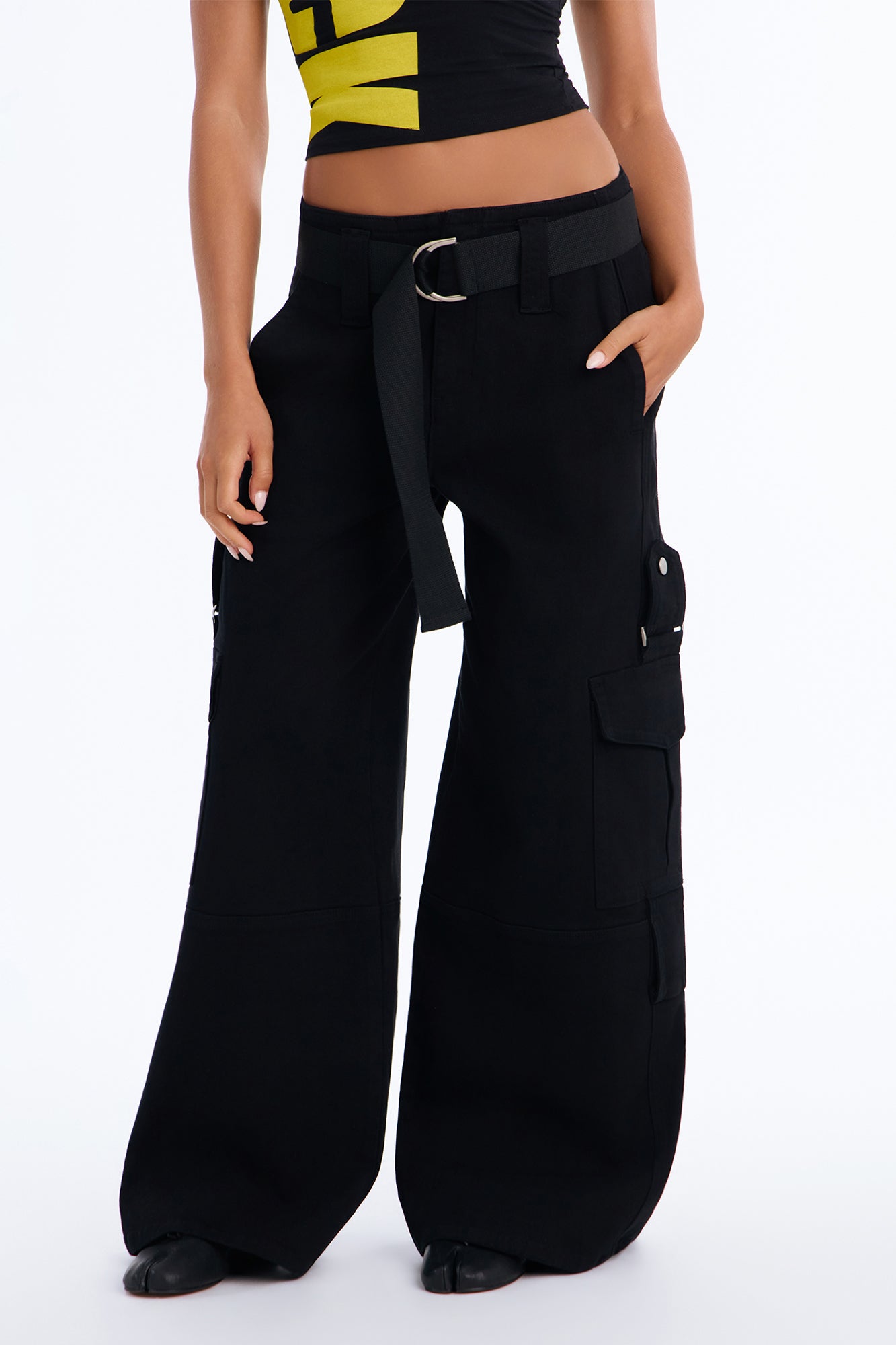 Natalia High Rise Cargo Belted Wide Leg Pant 33″ - Black
