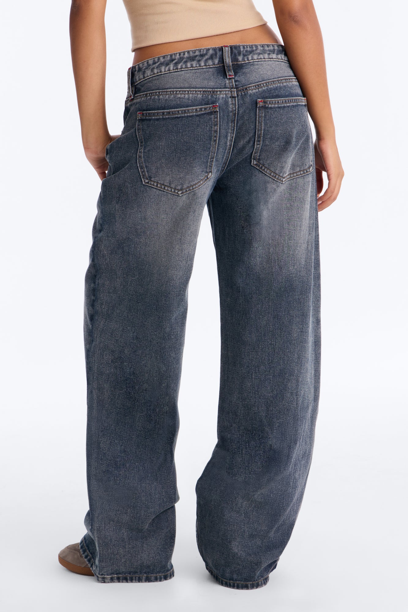 The 412 Low Rise Rigid Wide Leg Jeans - Dark Wash