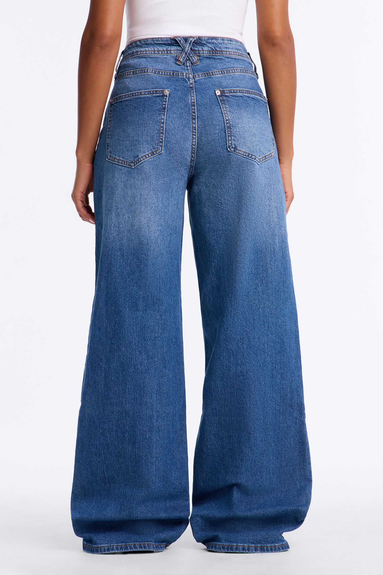 Northie Drop Waist Loose Wide Leg Jeans - Medium Wash