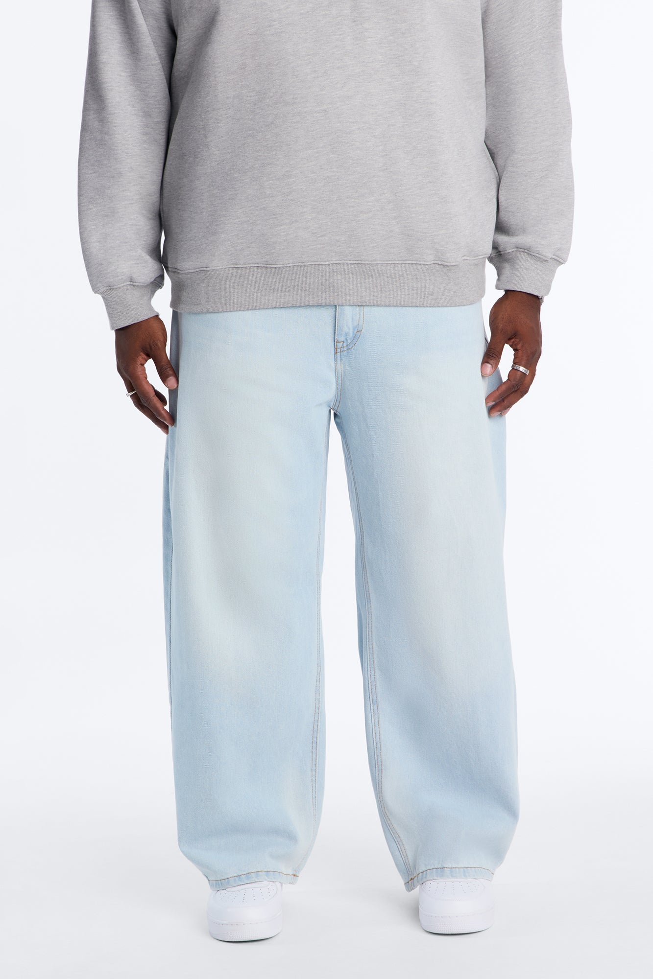 Essential Baggy Rigid Jean - Light Wash