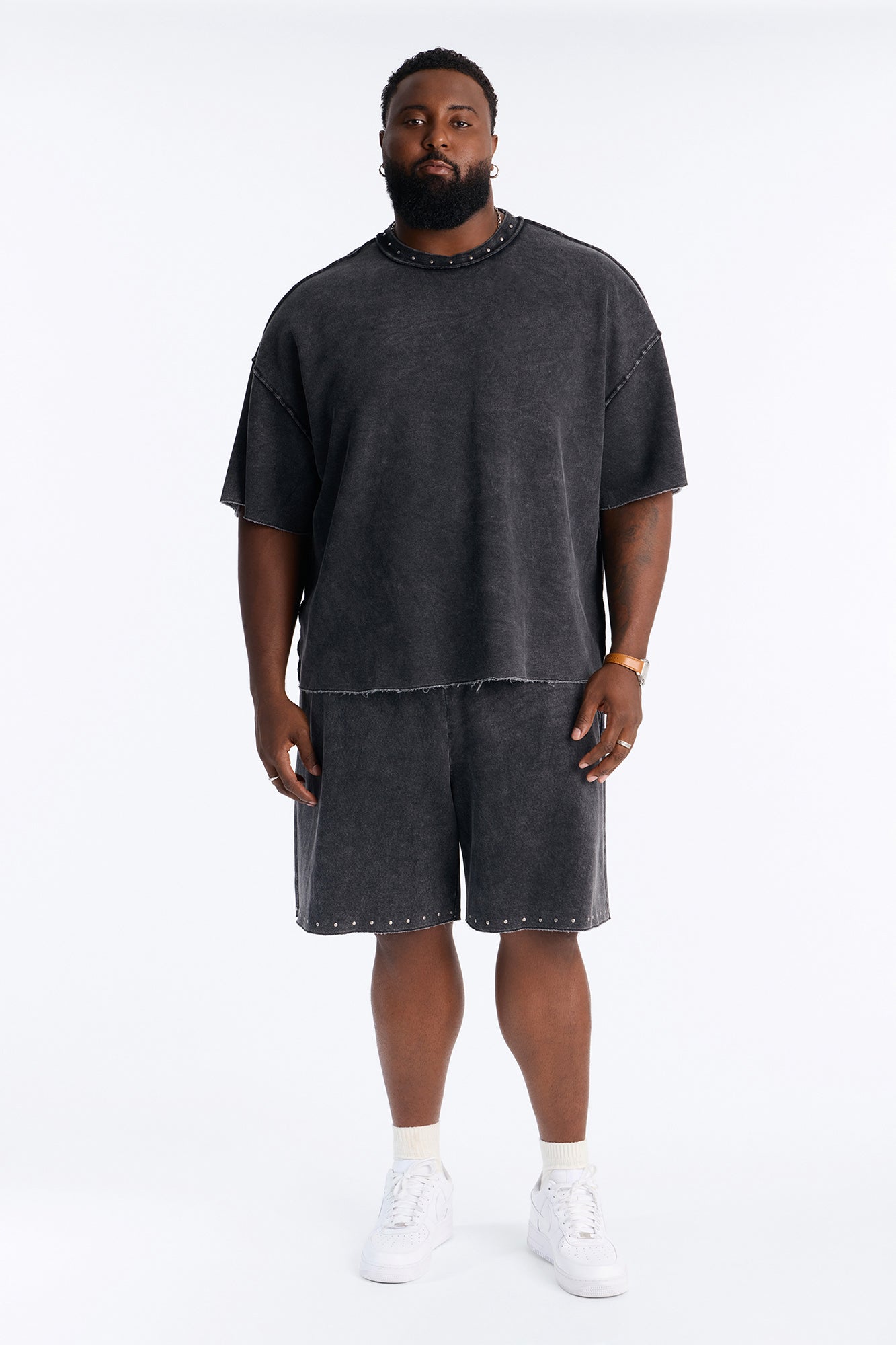 Relaxed Washed Raw Edge Studded Sweatshort - Black