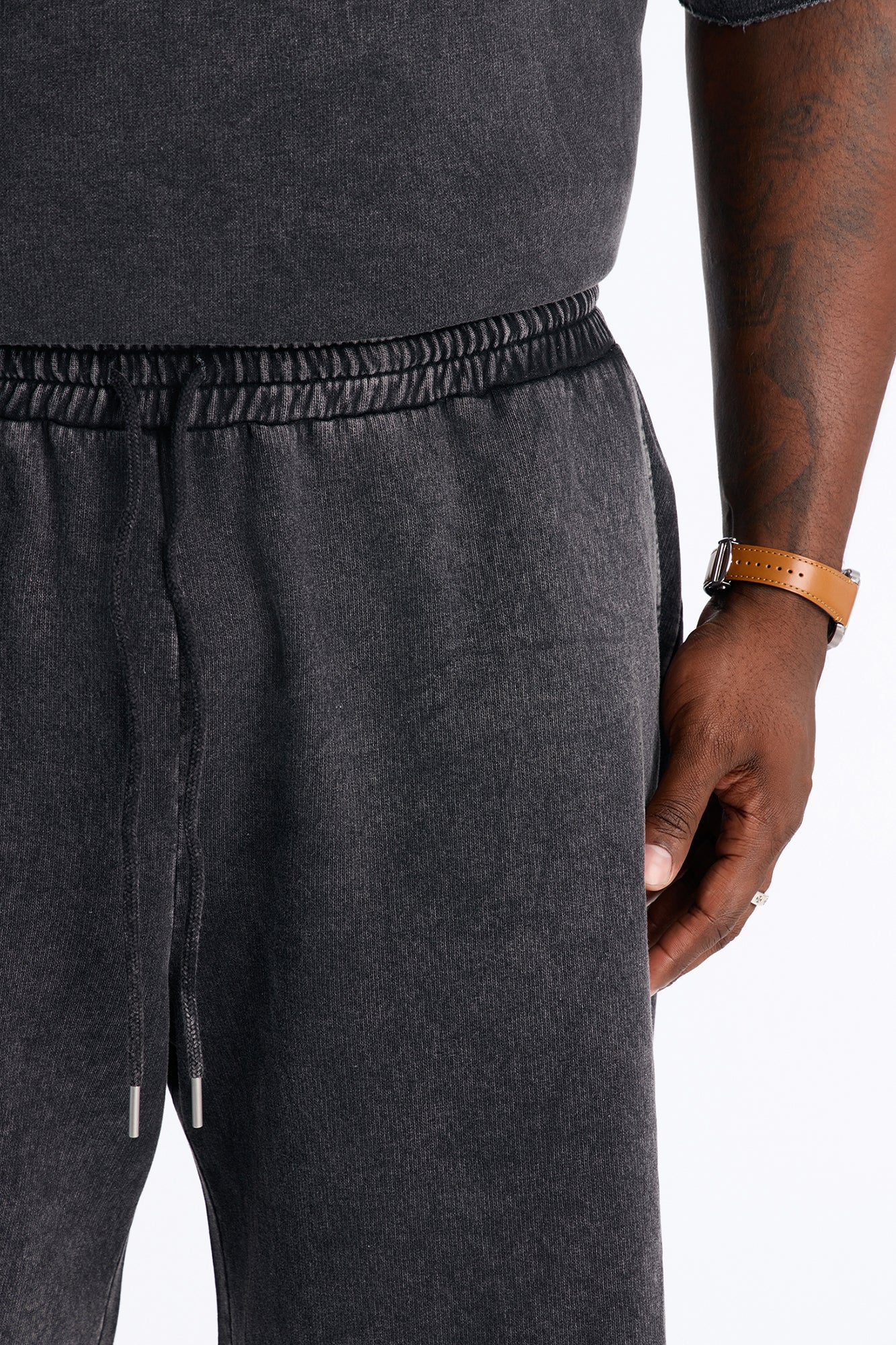 Relaxed Washed Raw Edge Studded Sweatshort - Black