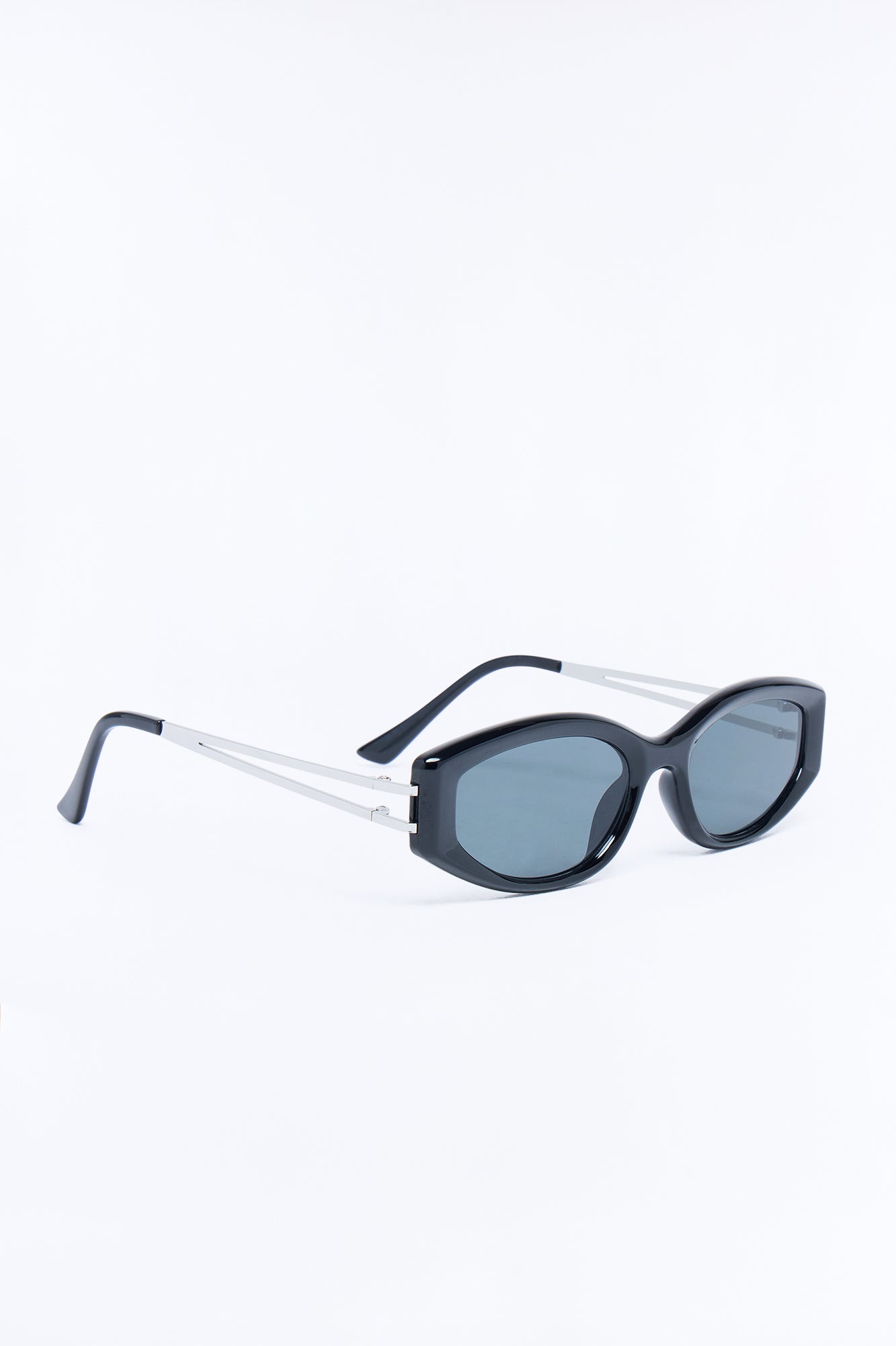 Stay On Track Sunglasses - Black