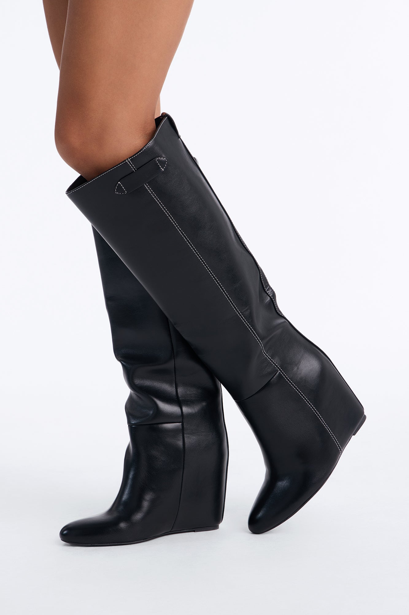 Crafted To Perfection Wedge Boots - Black