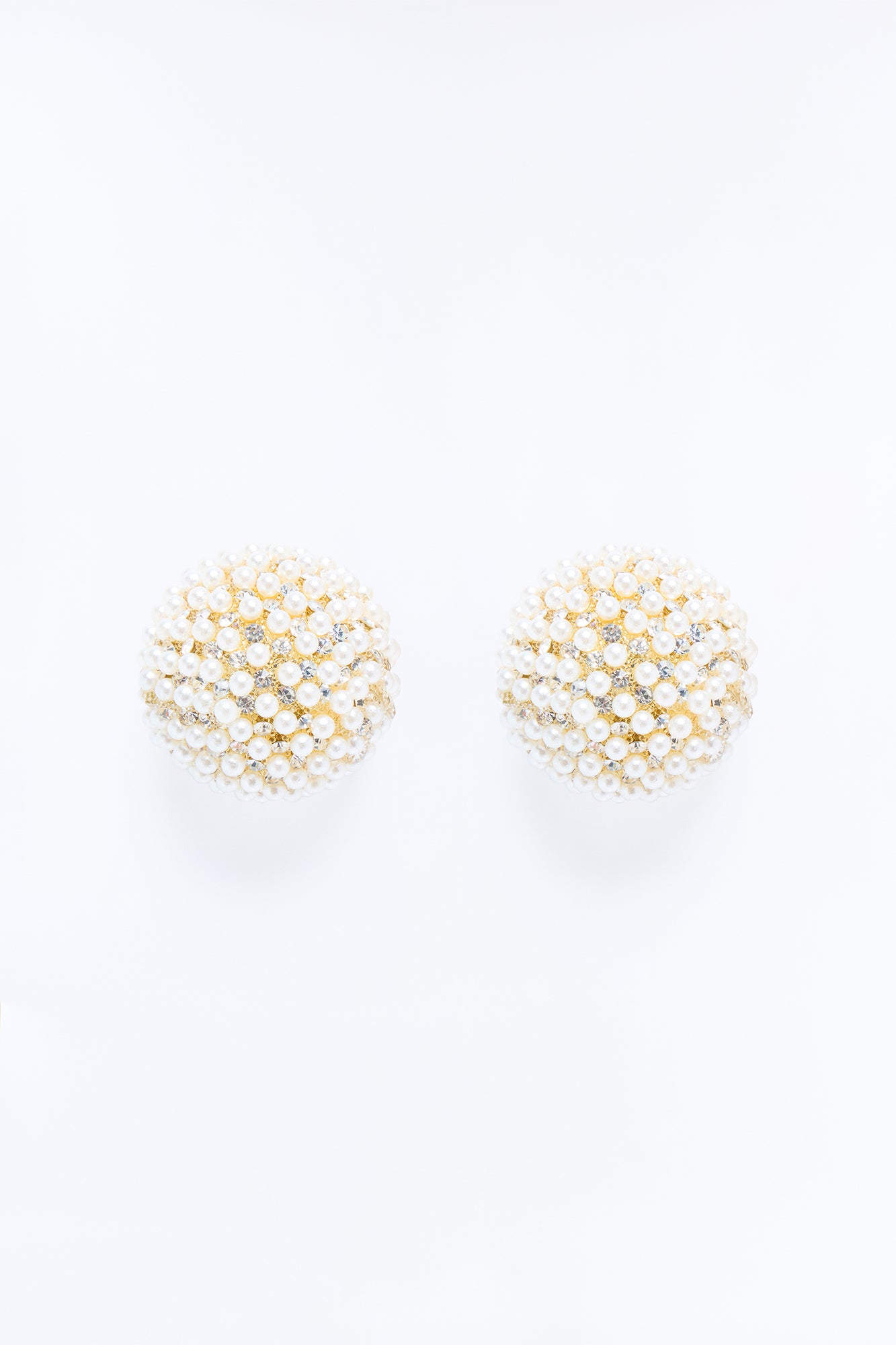 A Little Flirty Stud Earrings - White